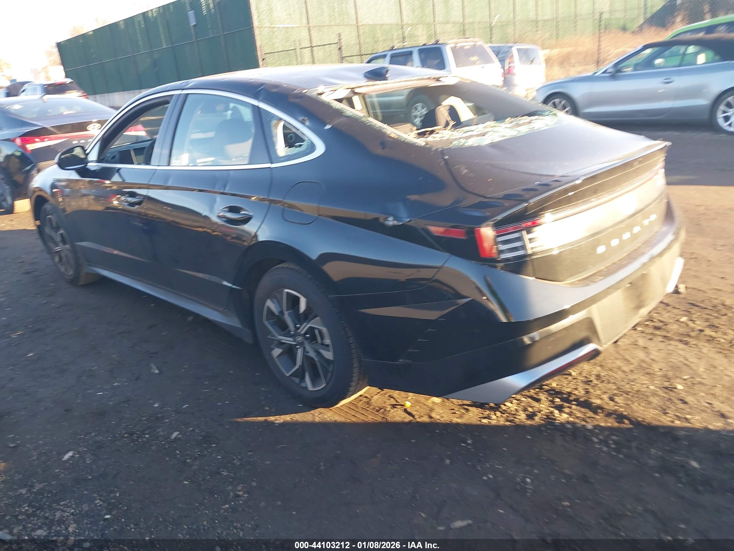 HYUNDAI SONATA image 3