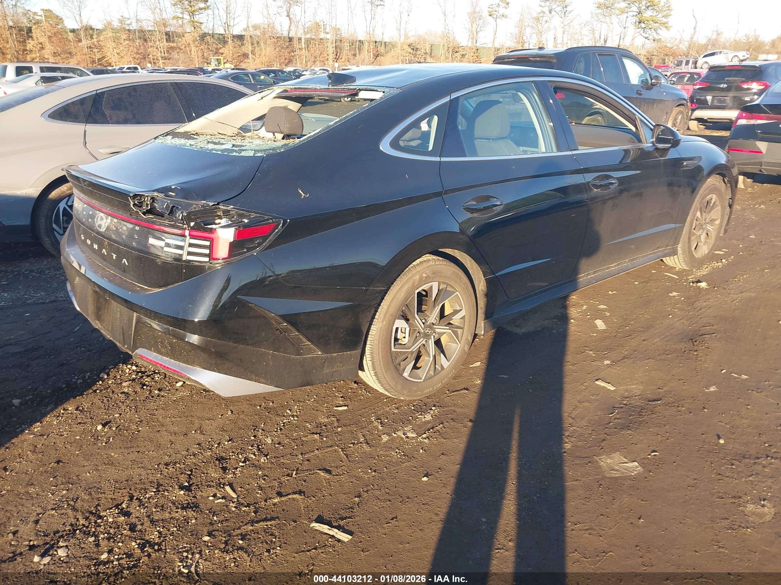 HYUNDAI SONATA image 4
