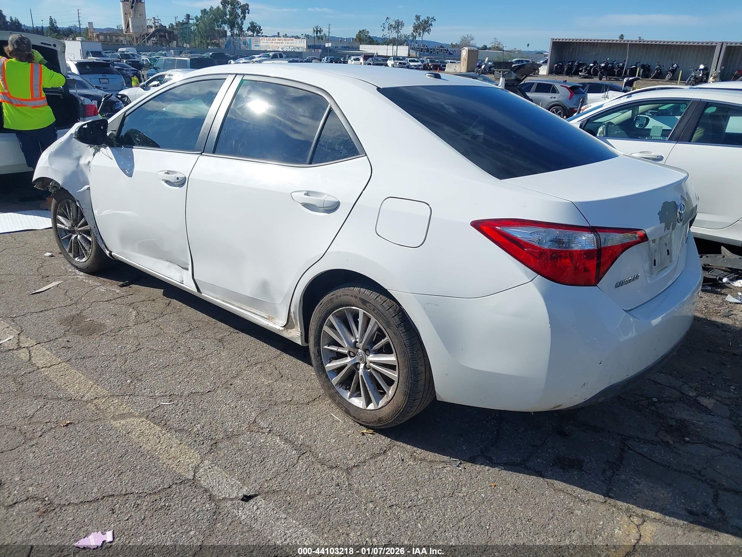 TOYOTA COROLLA image 3