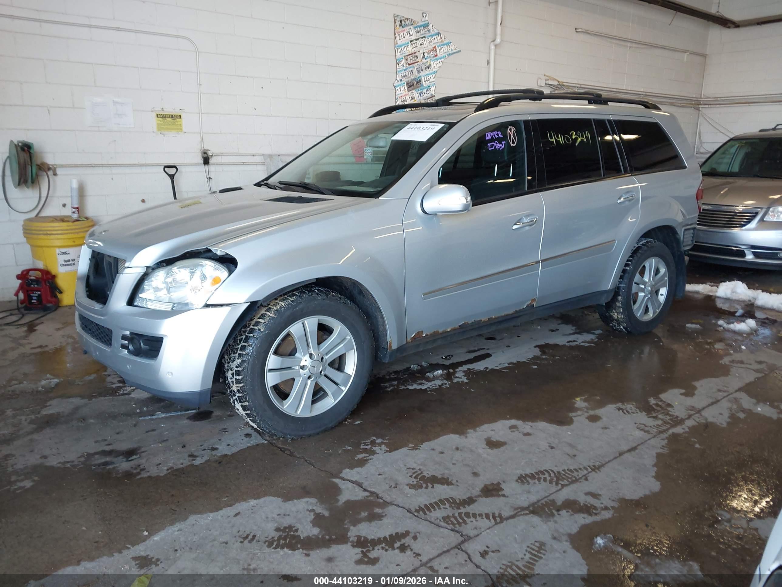 MERCEDES-BENZ GL image 2