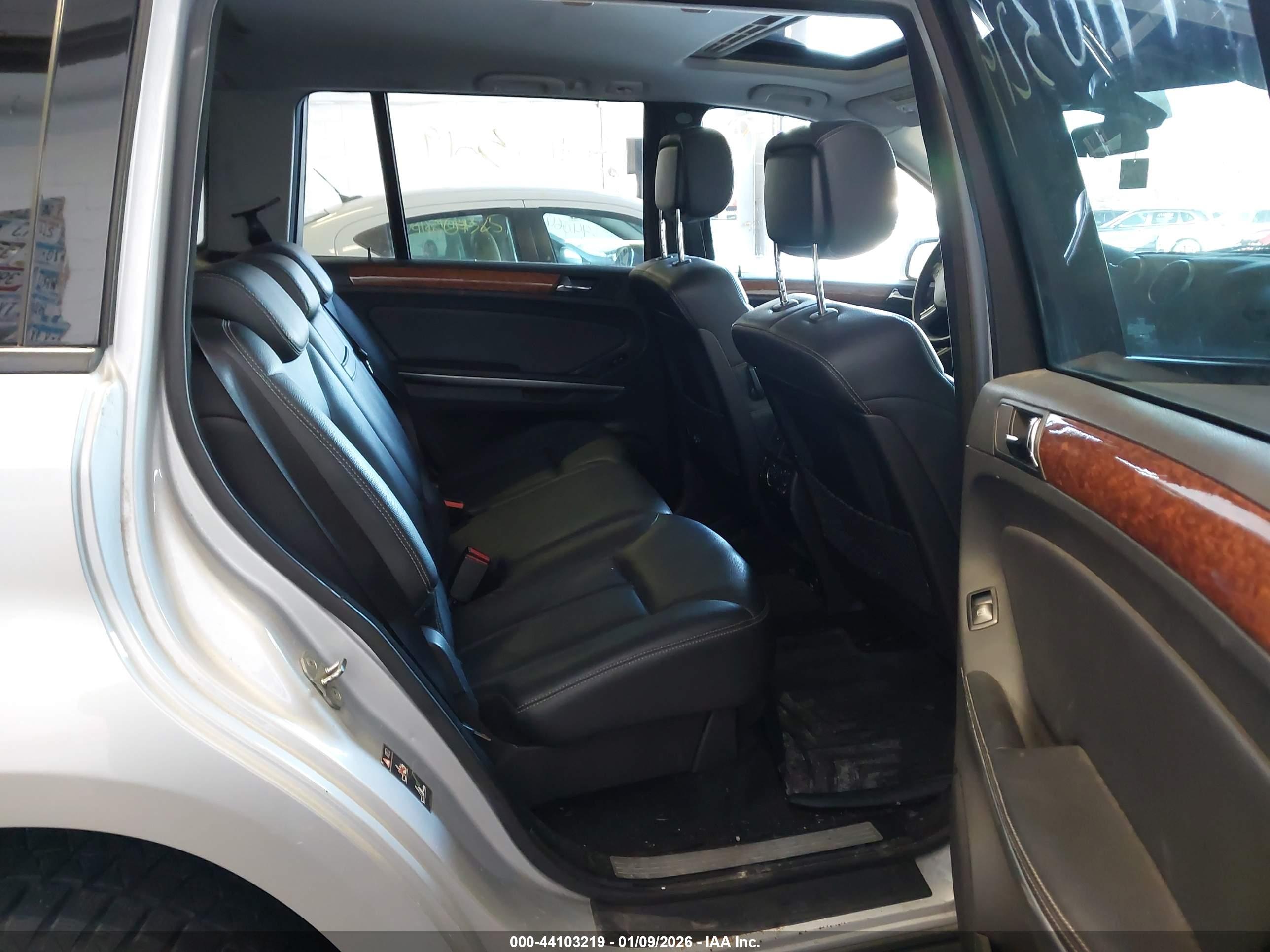 MERCEDES-BENZ GL image 8
