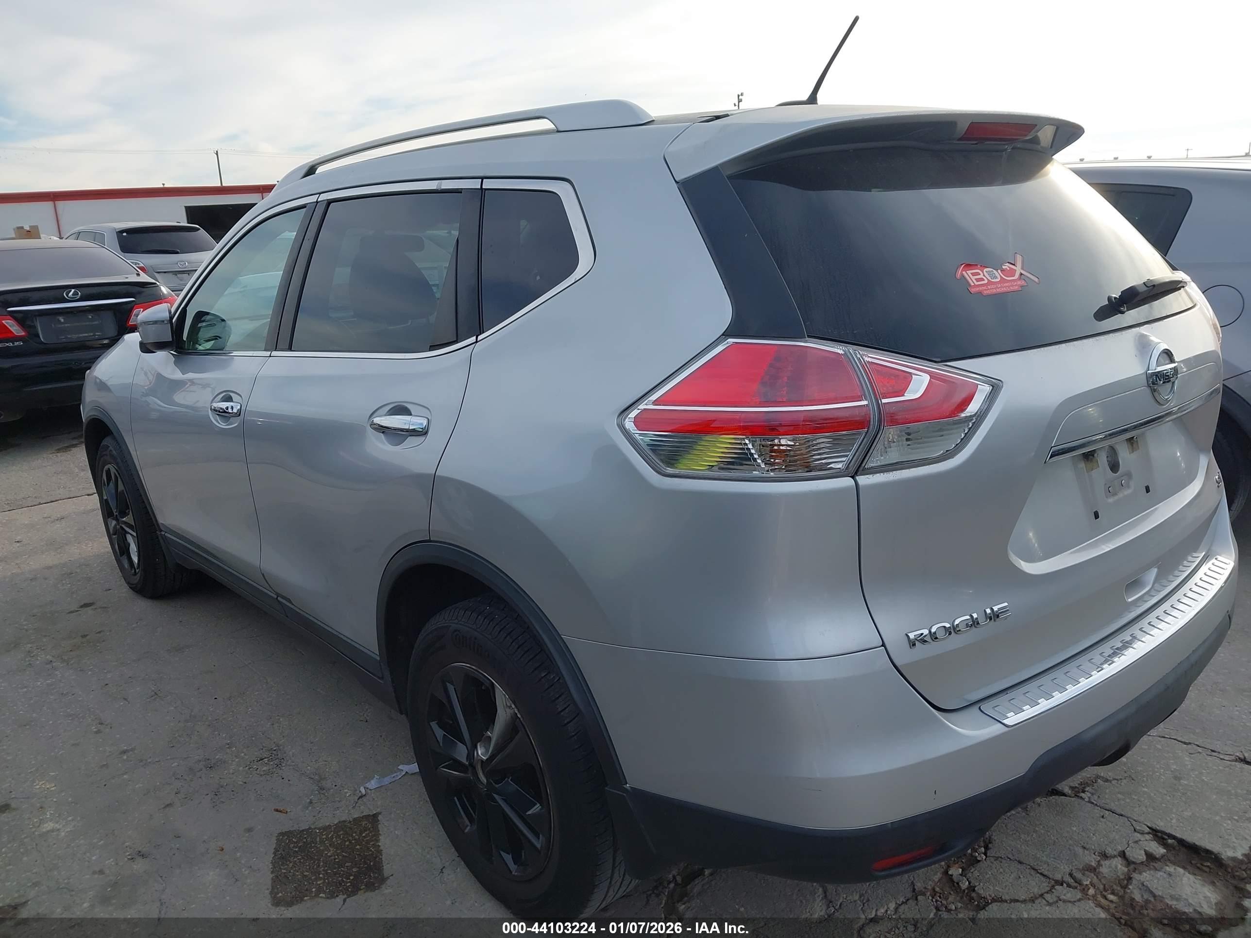 NISSAN ROGUE image 3