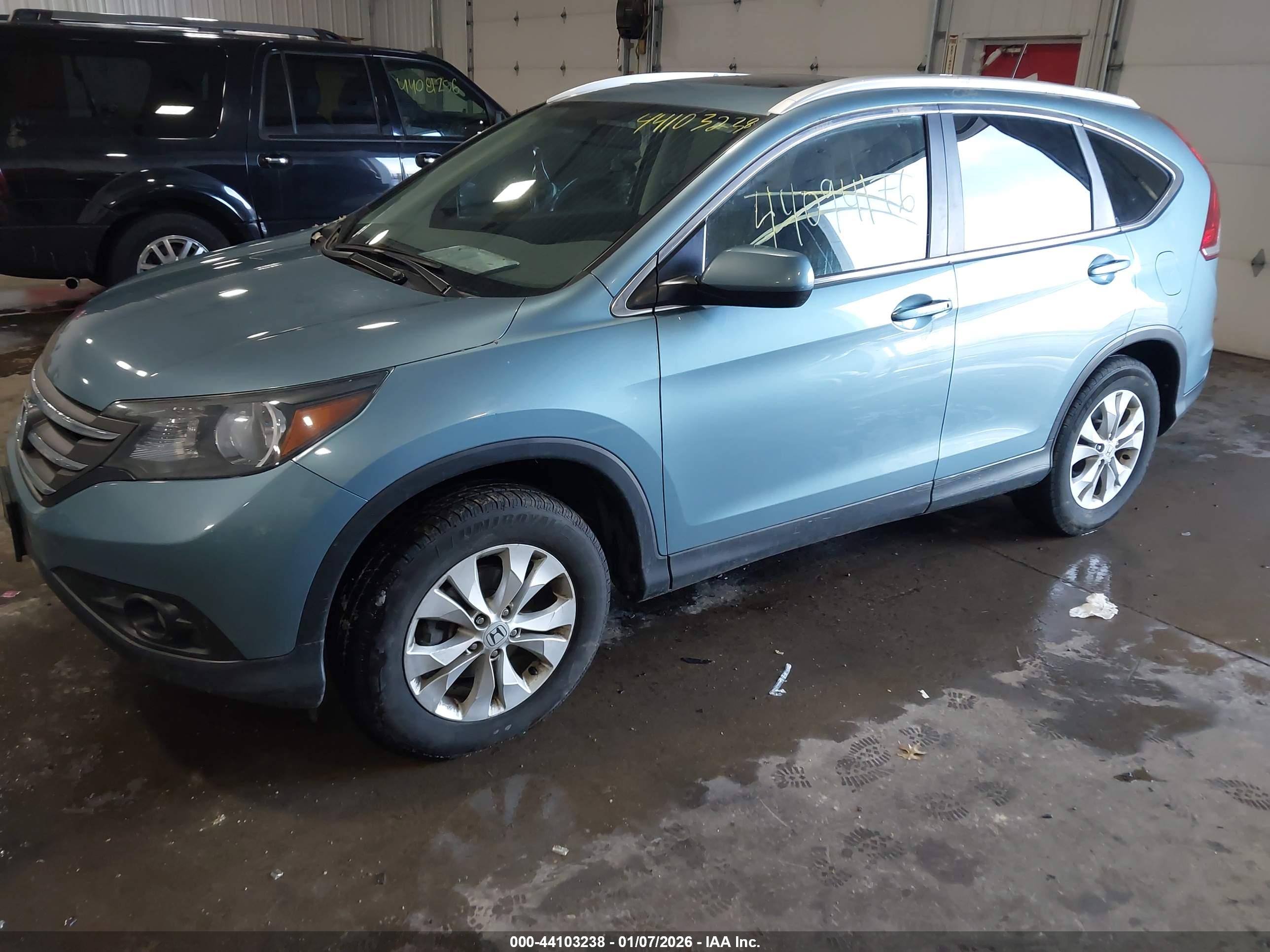 HONDA CR-V image 2