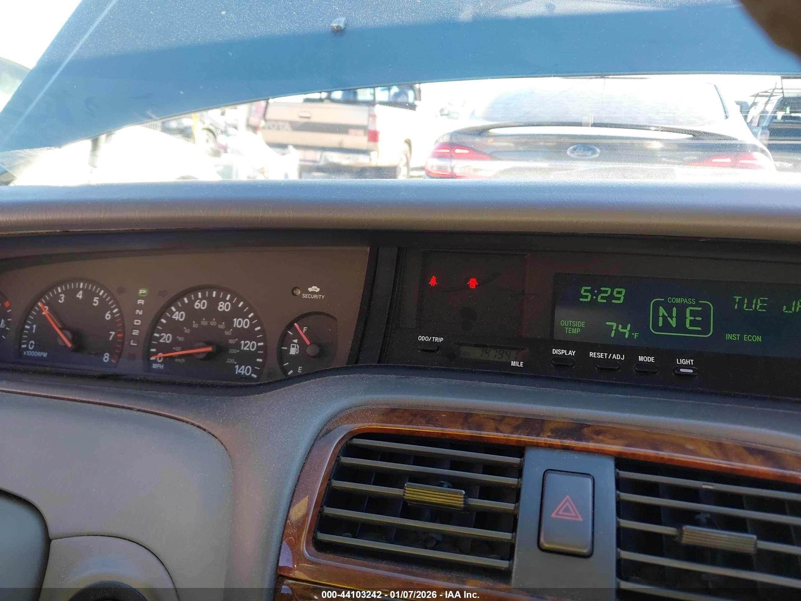 TOYOTA AVALON image 7