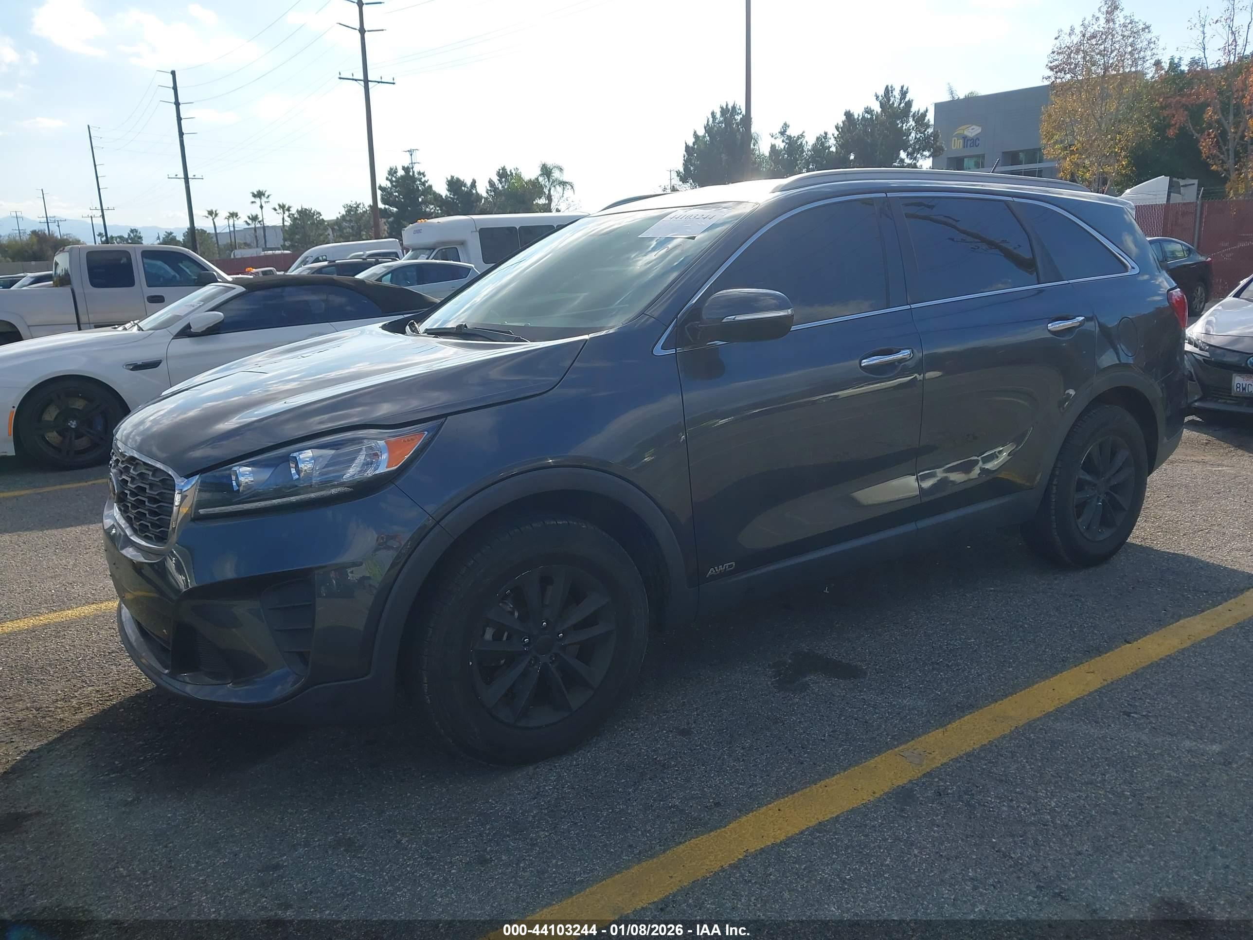 KIA SORENTO image 2