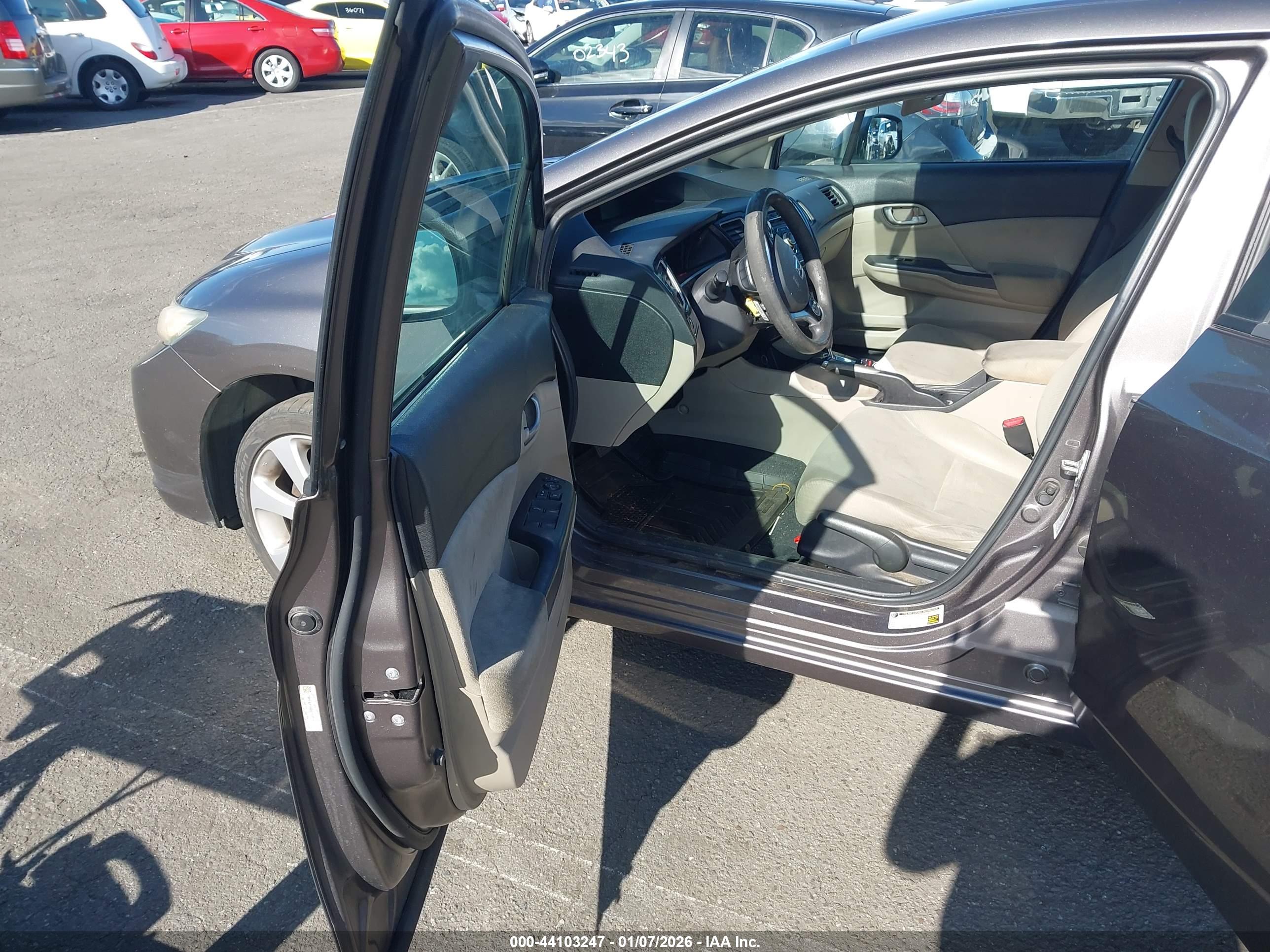 HONDA CIVIC image 5