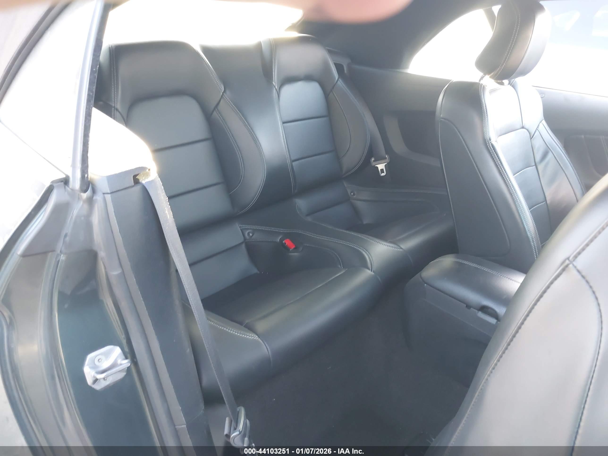 FORD MUSTANG image 8
