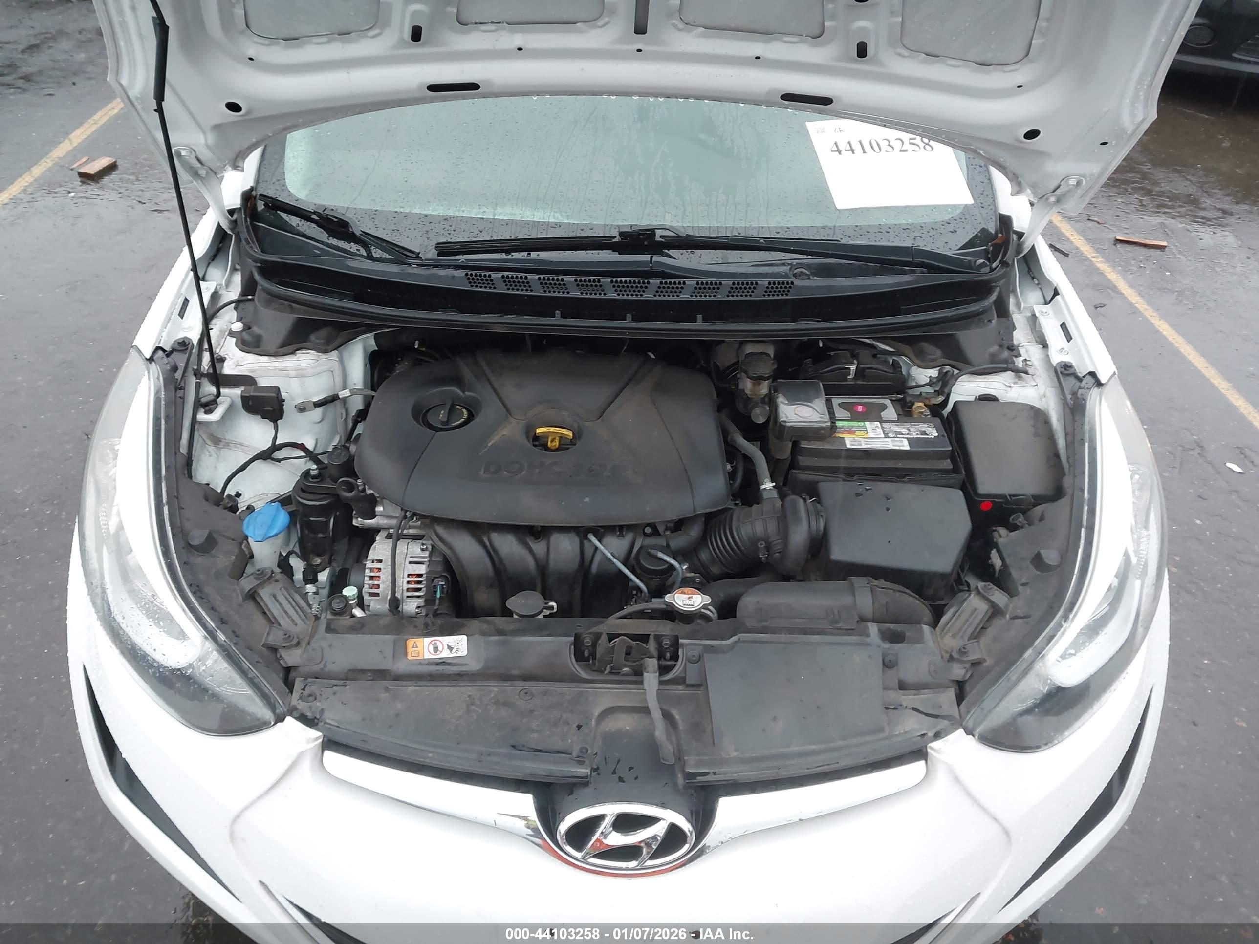 HYUNDAI ELANTRA image 10