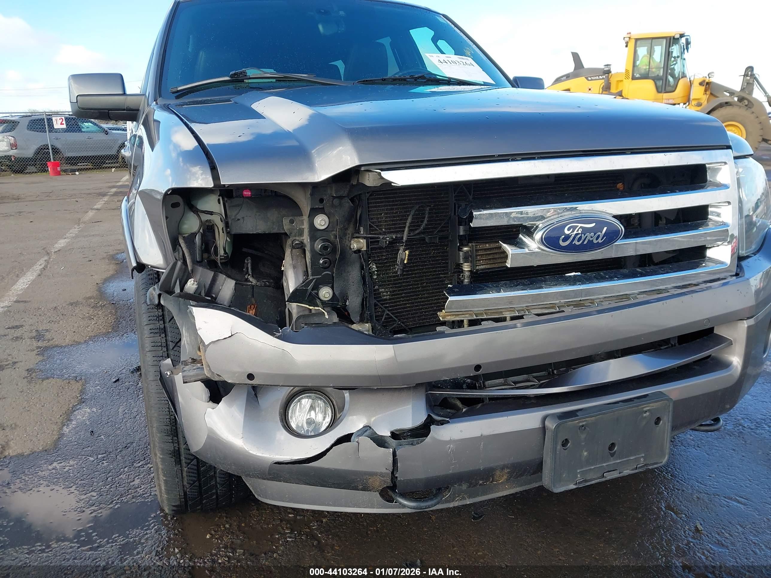 FORD EXPEDITION image 6