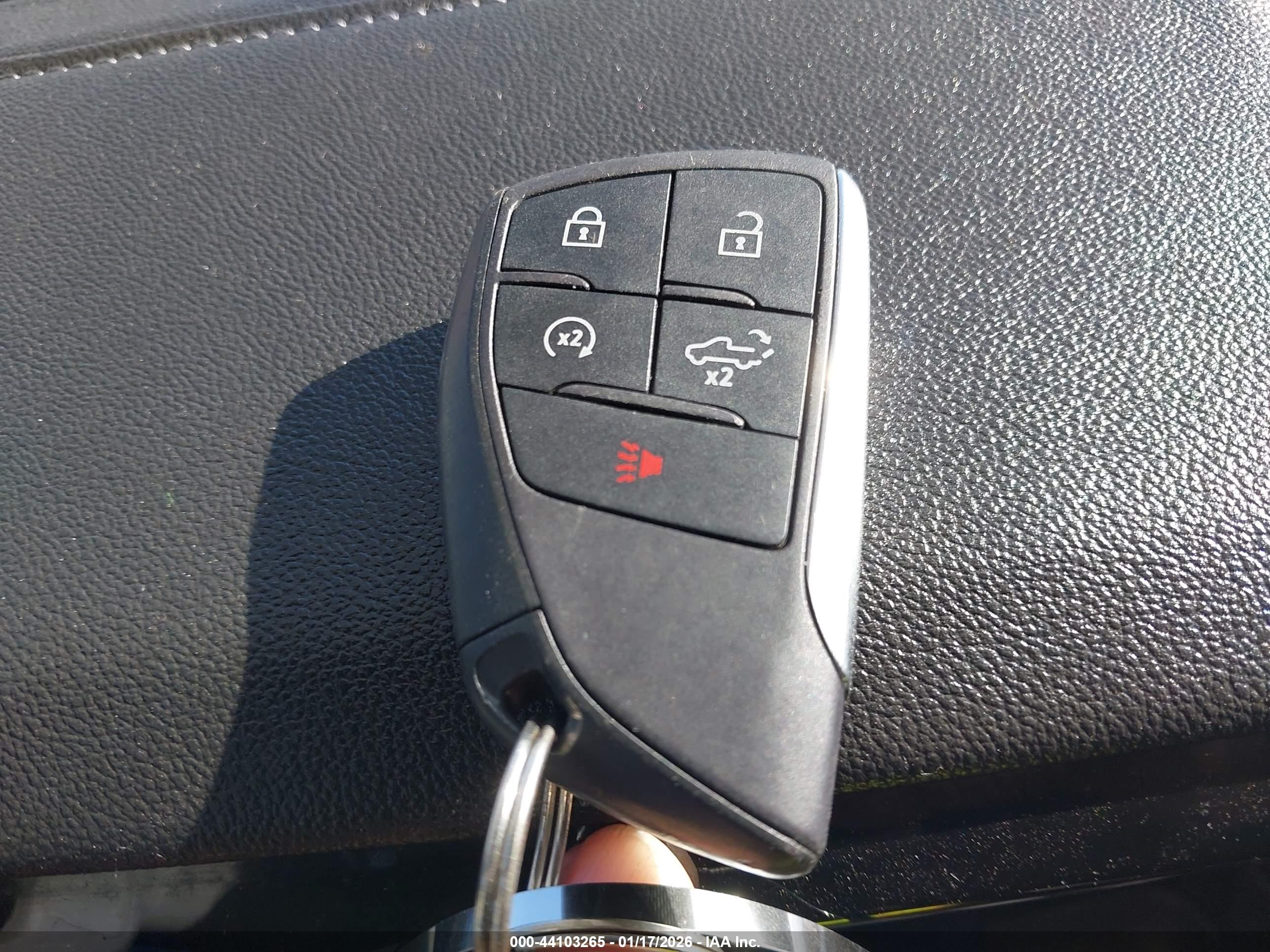 CHEVROLET SILVERADO image 11