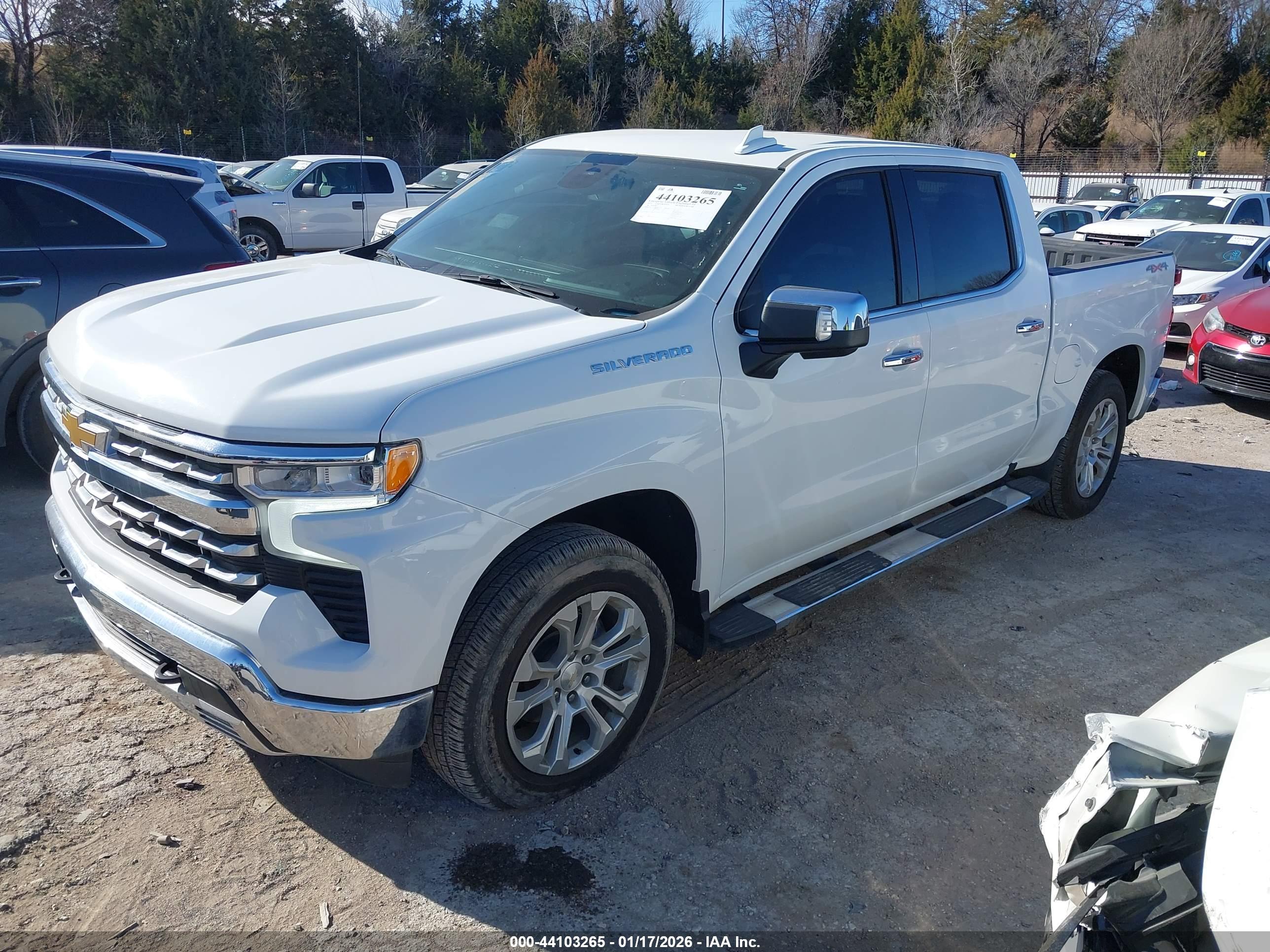 CHEVROLET SILVERADO image 2