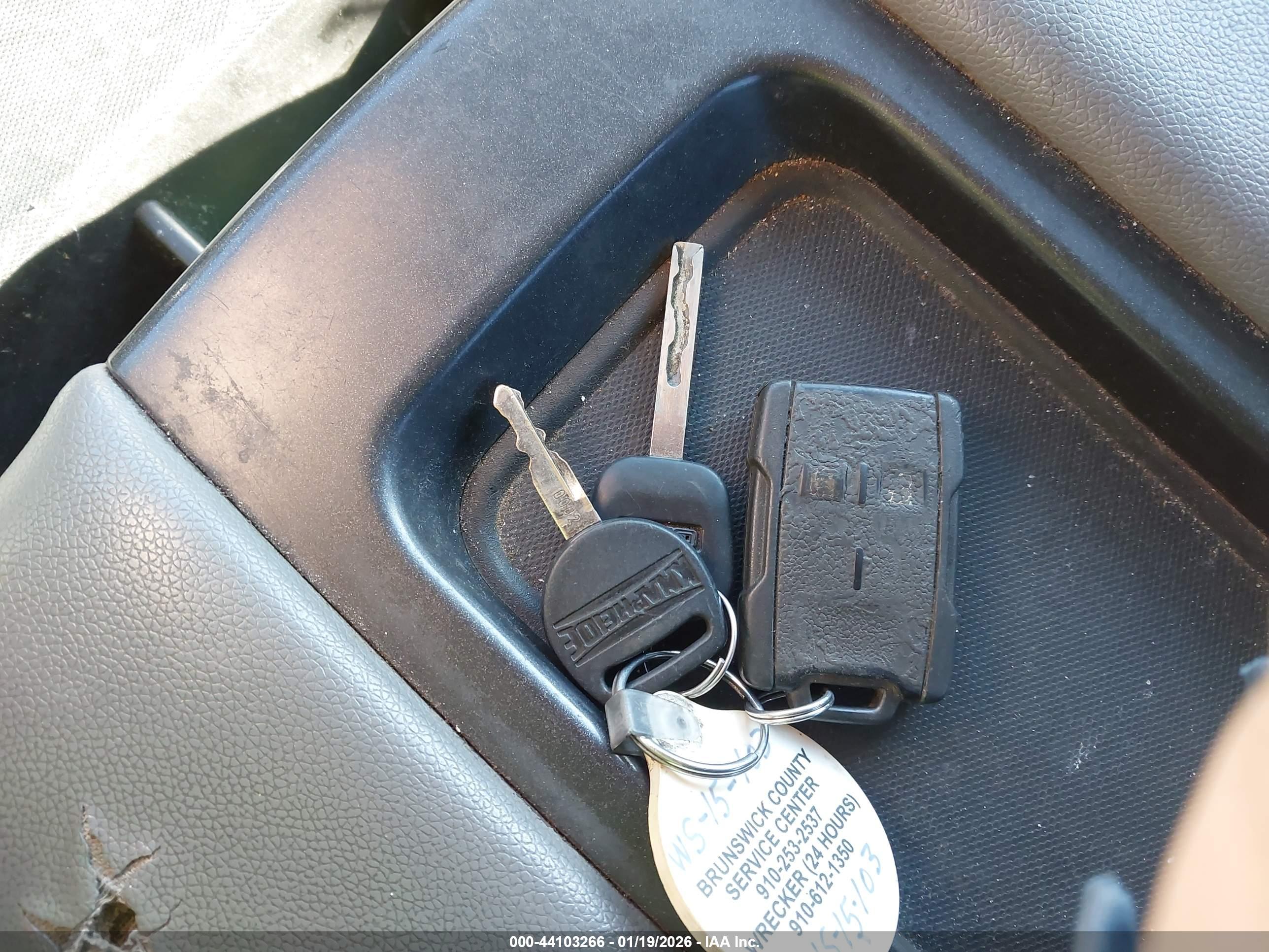 GMC SIERRA image 11