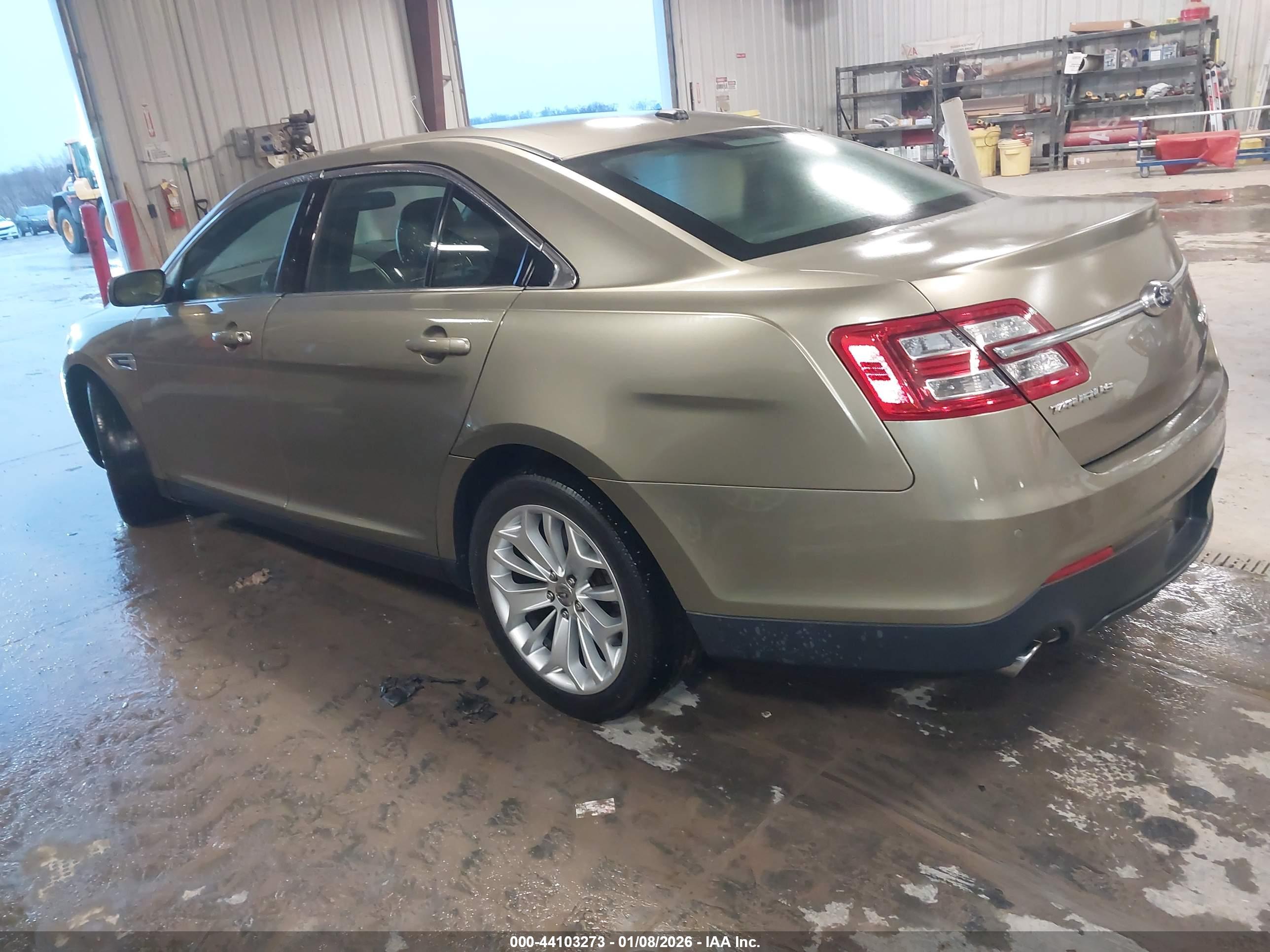 FORD TAURUS image 3