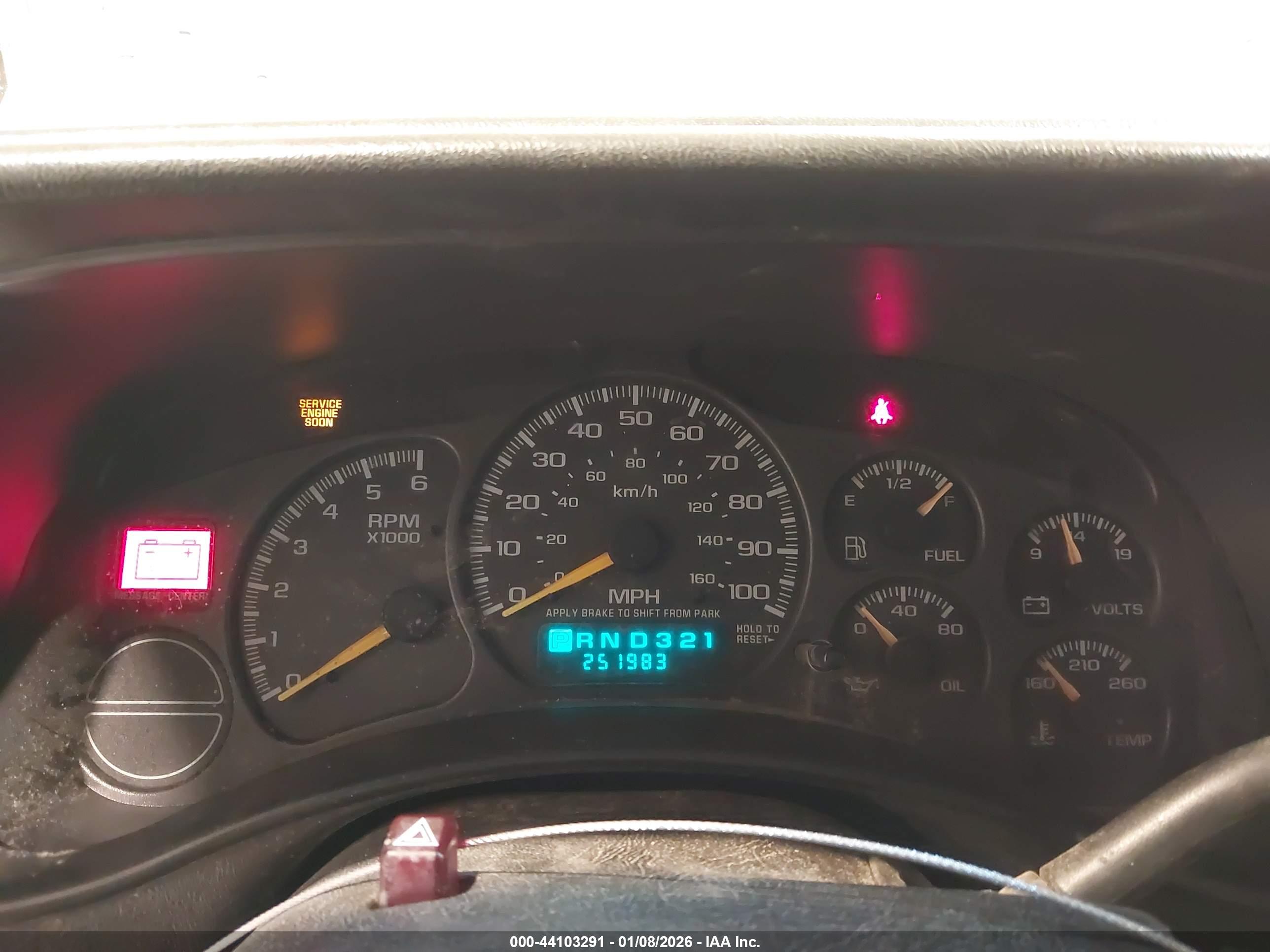 CHEVROLET SILVERADO image 7