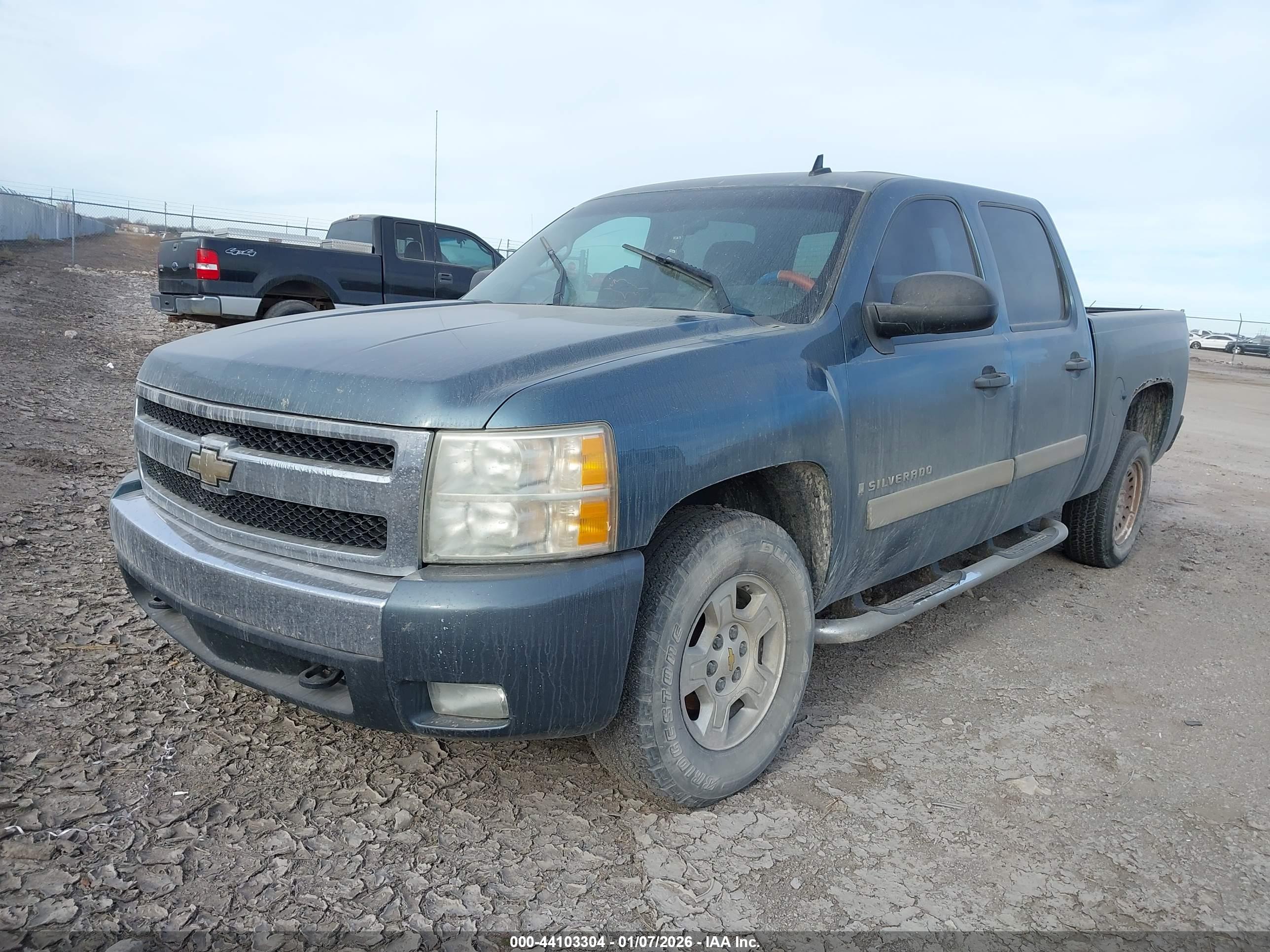 CHEVROLET SILVERADO image 2
