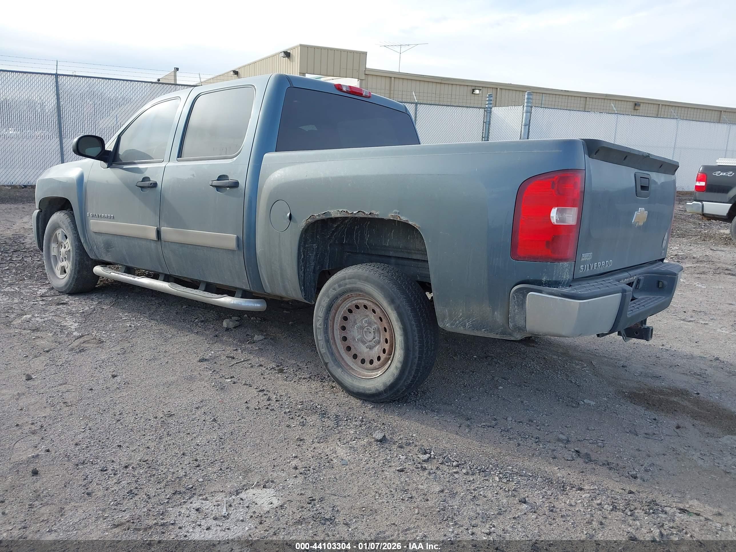 CHEVROLET SILVERADO image 3
