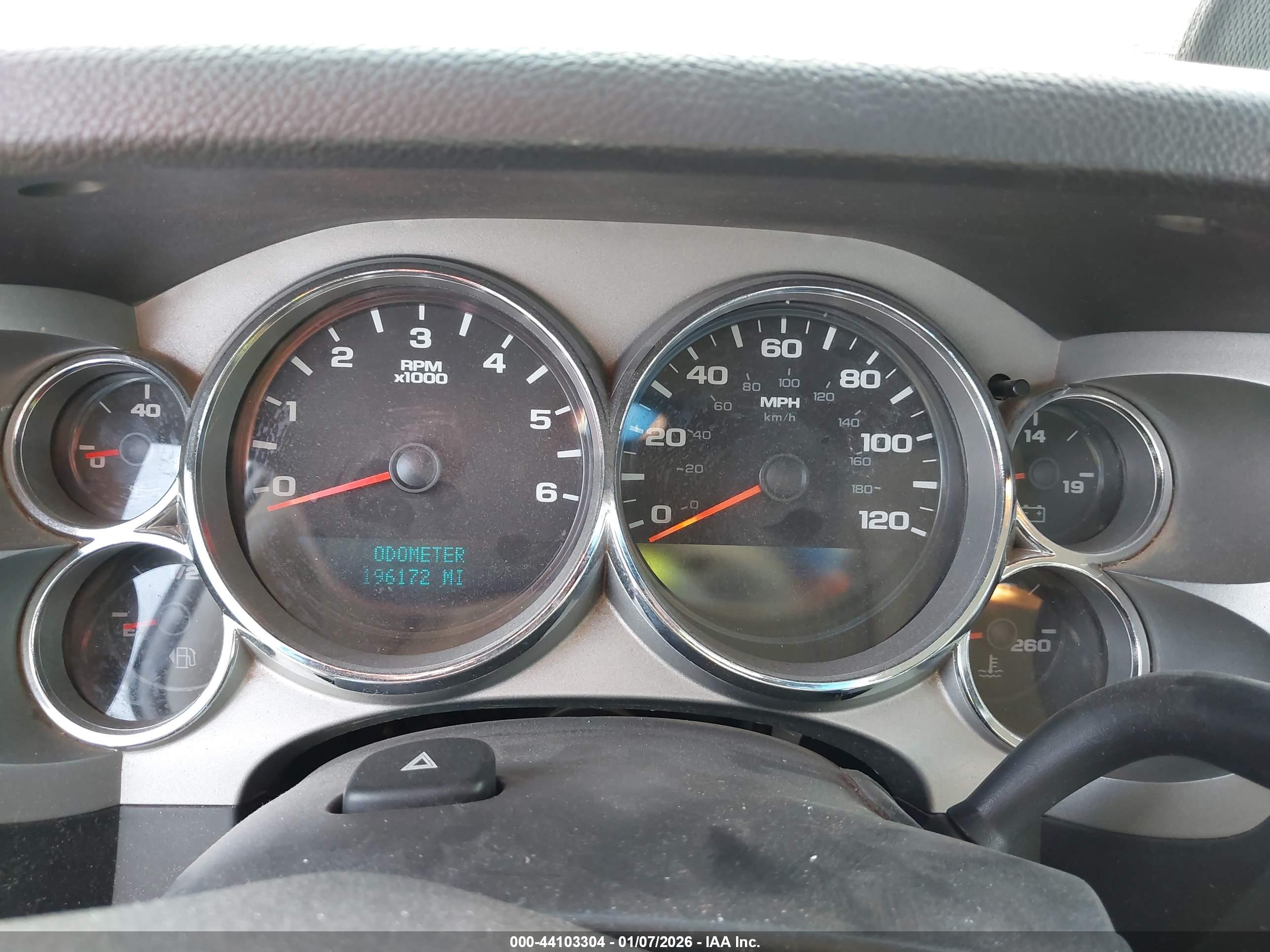 CHEVROLET SILVERADO image 7