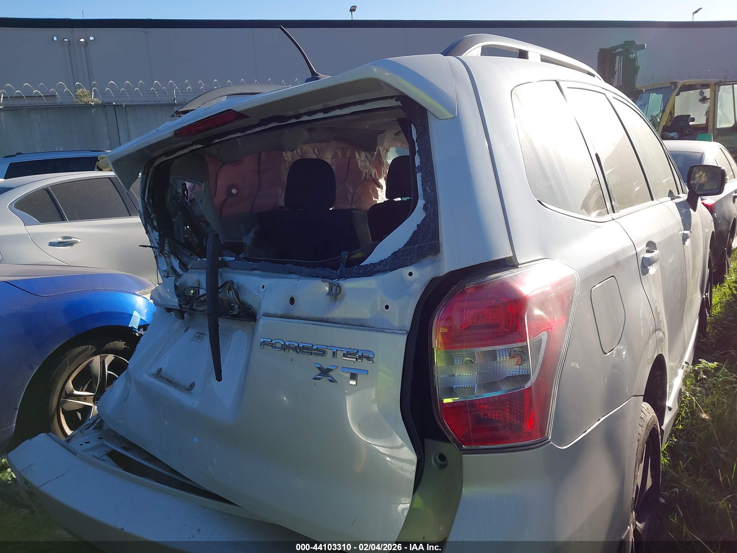 SUBARU FORESTER image 4
