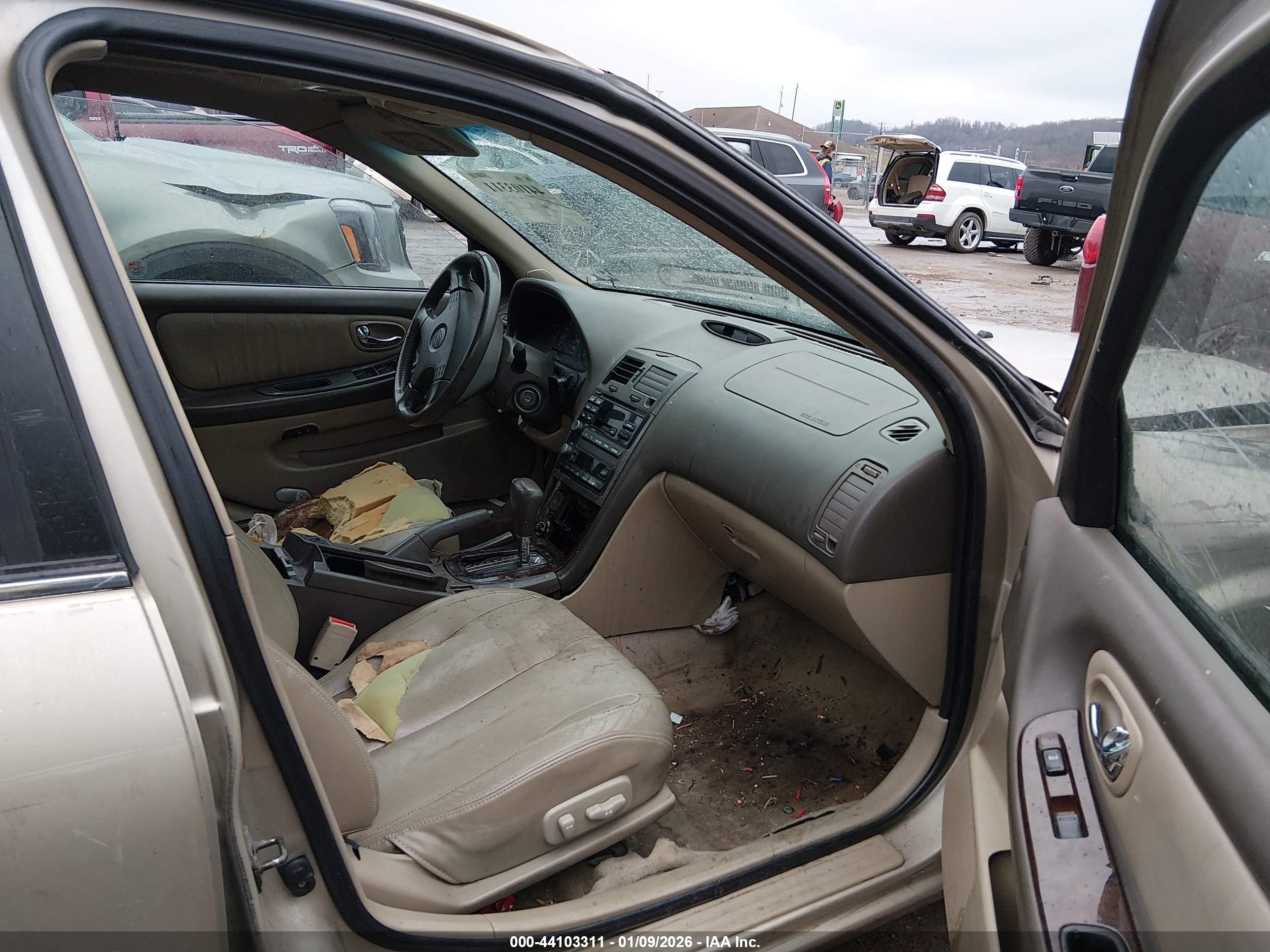 NISSAN MAXIMA image 5