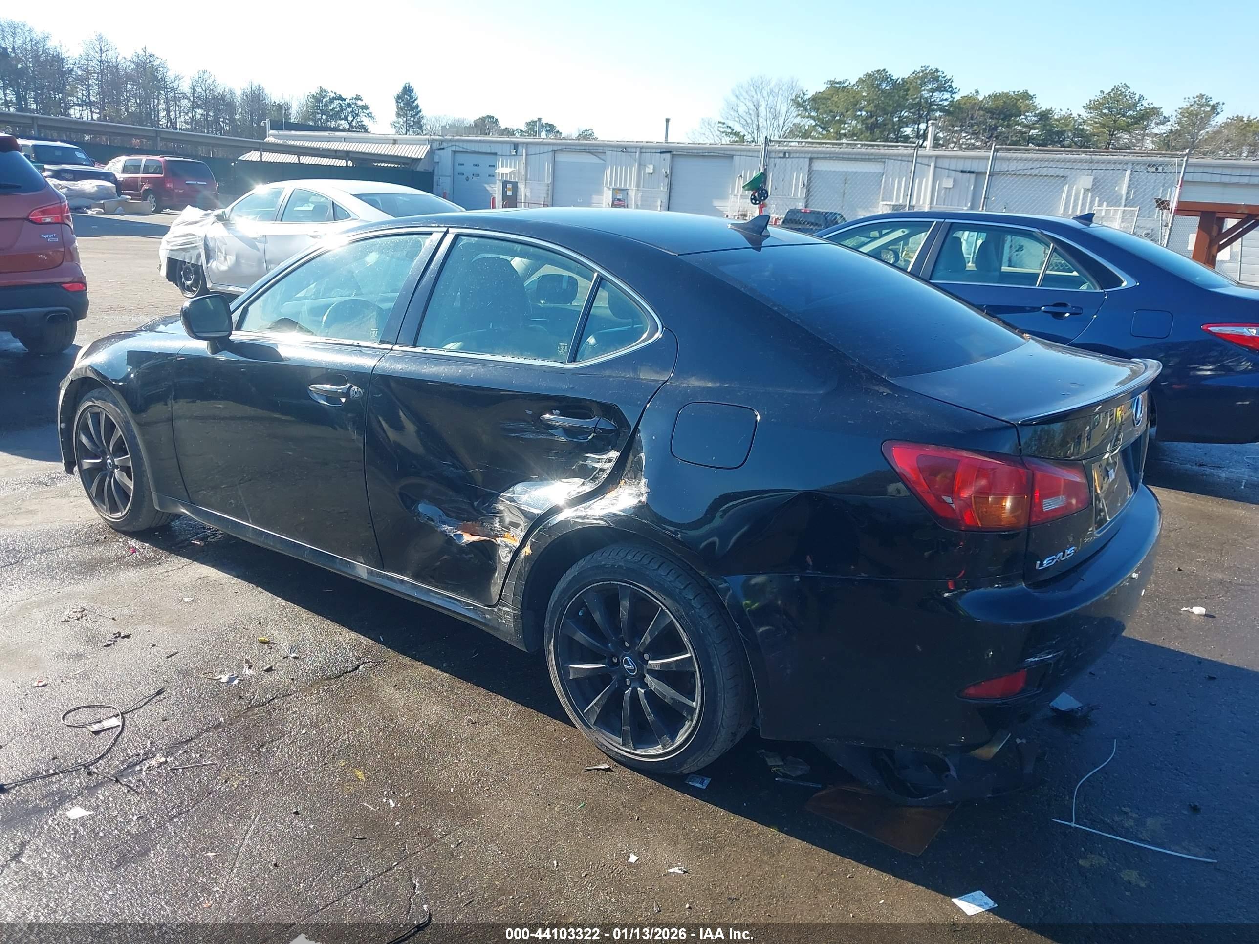 LEXUS IS image 3