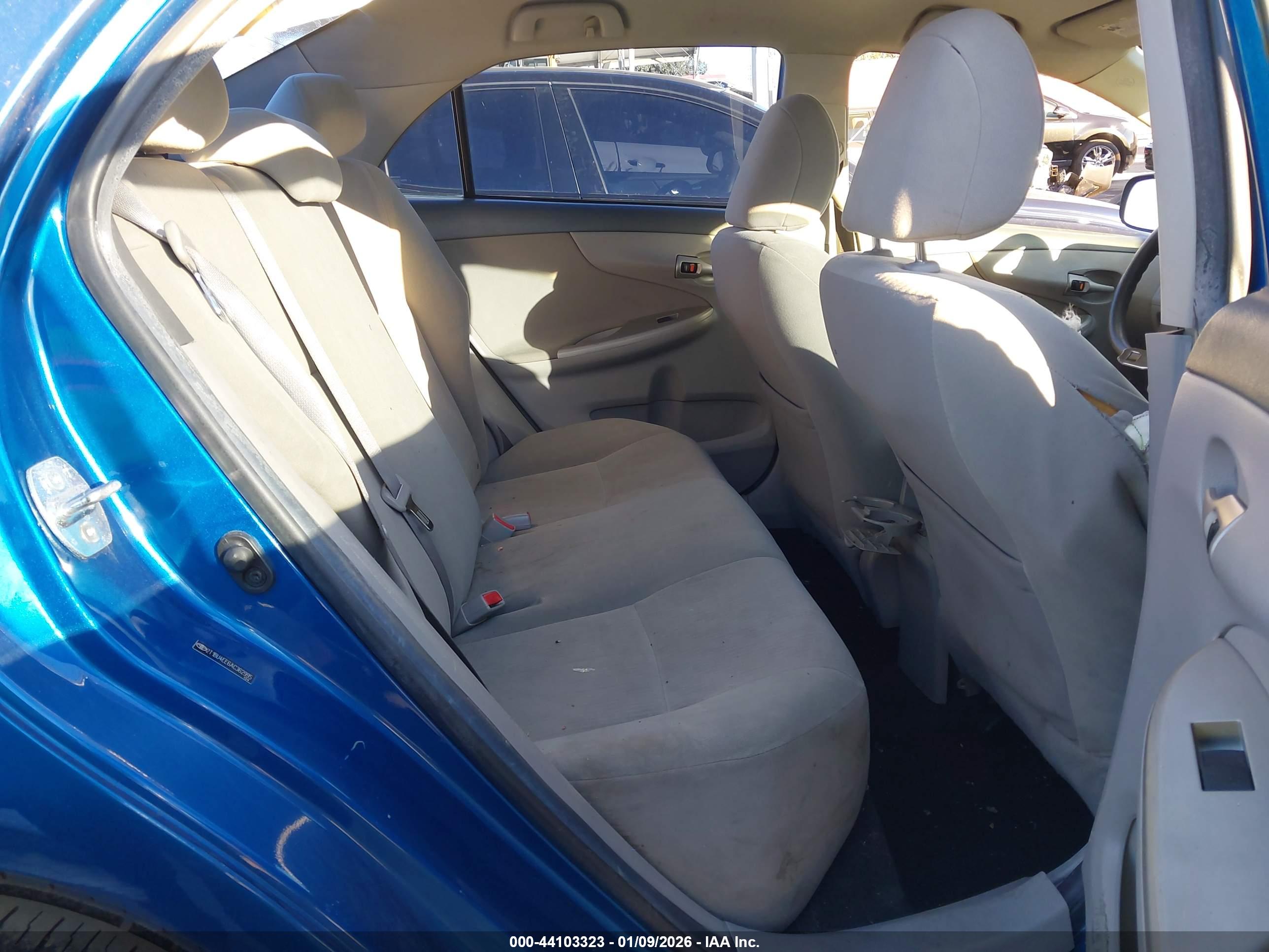 TOYOTA COROLLA image 8