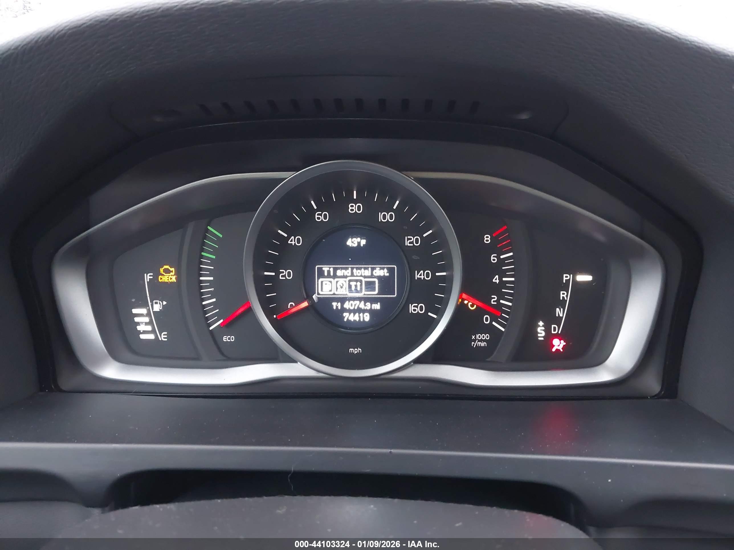 VOLVO S60 image 7