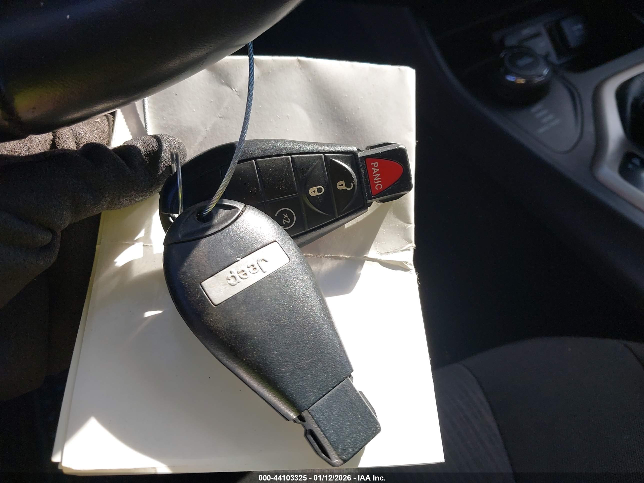 JEEP CHEROKEE image 11