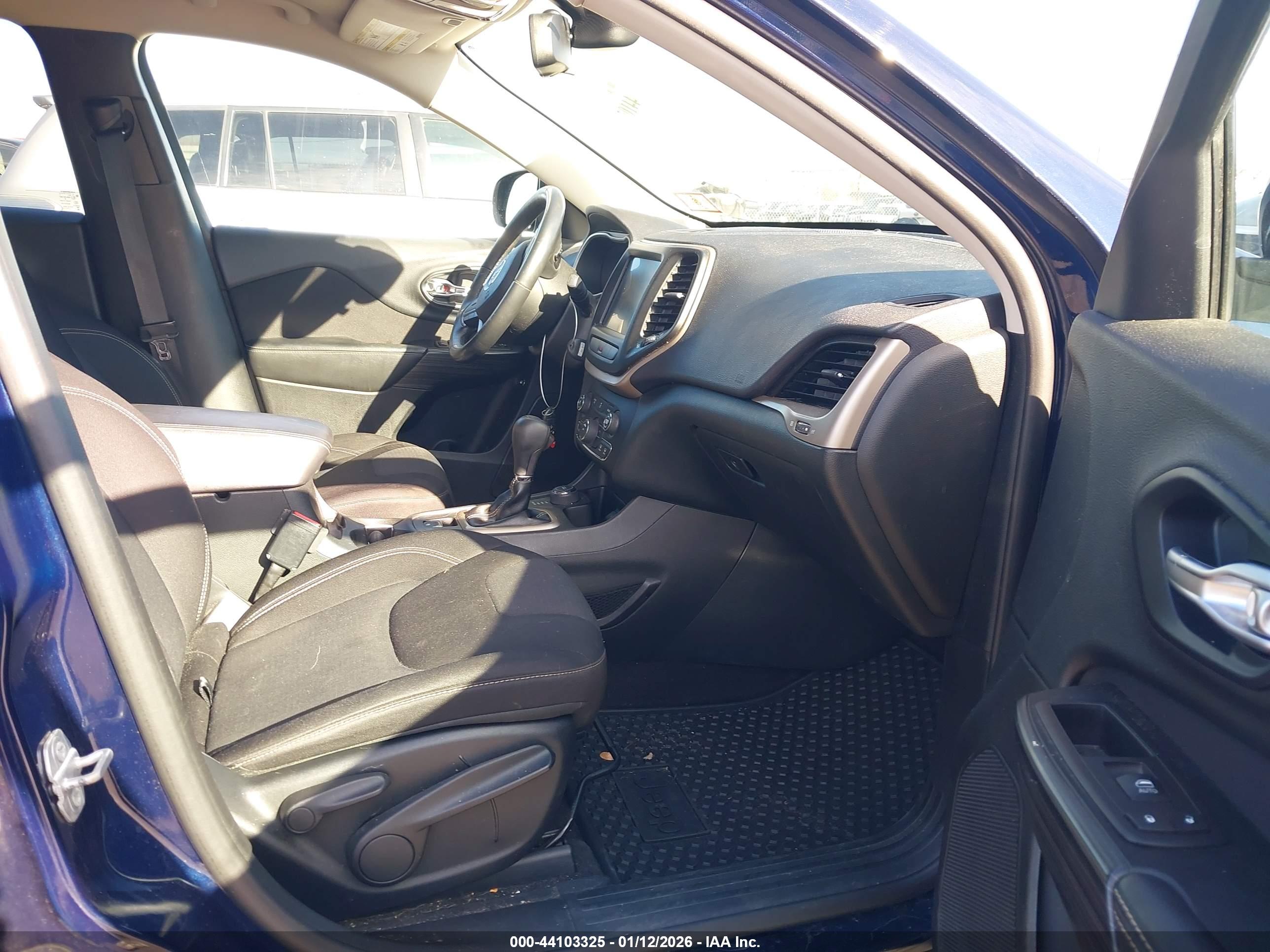 JEEP CHEROKEE image 5