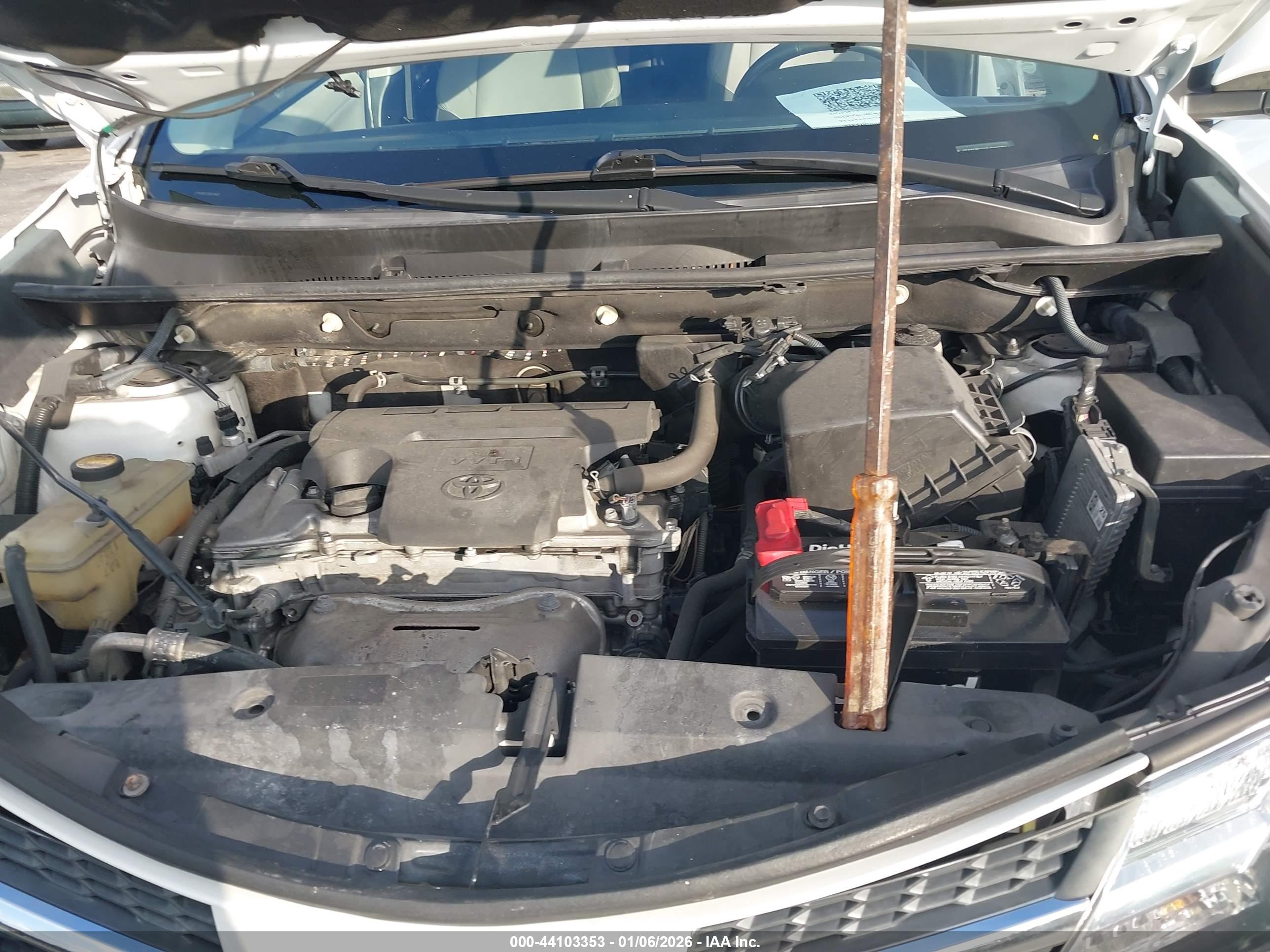 TOYOTA RAV4 image 10
