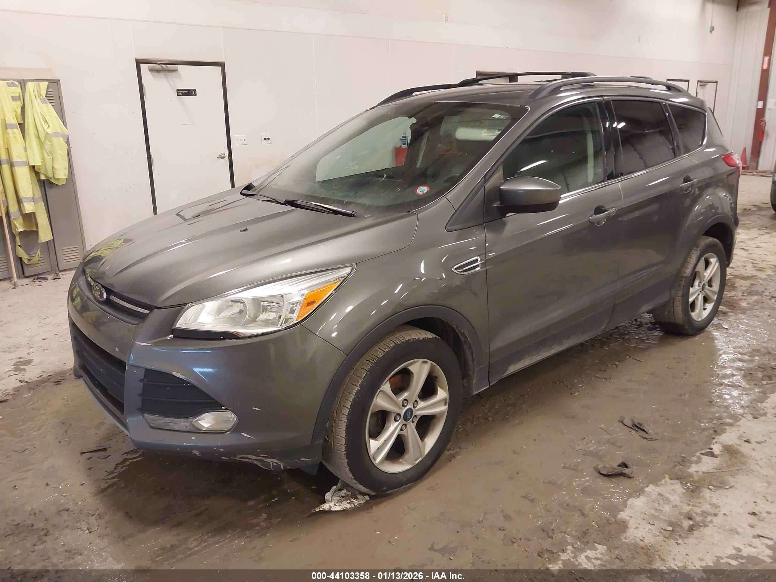 FORD ESCAPE image 2