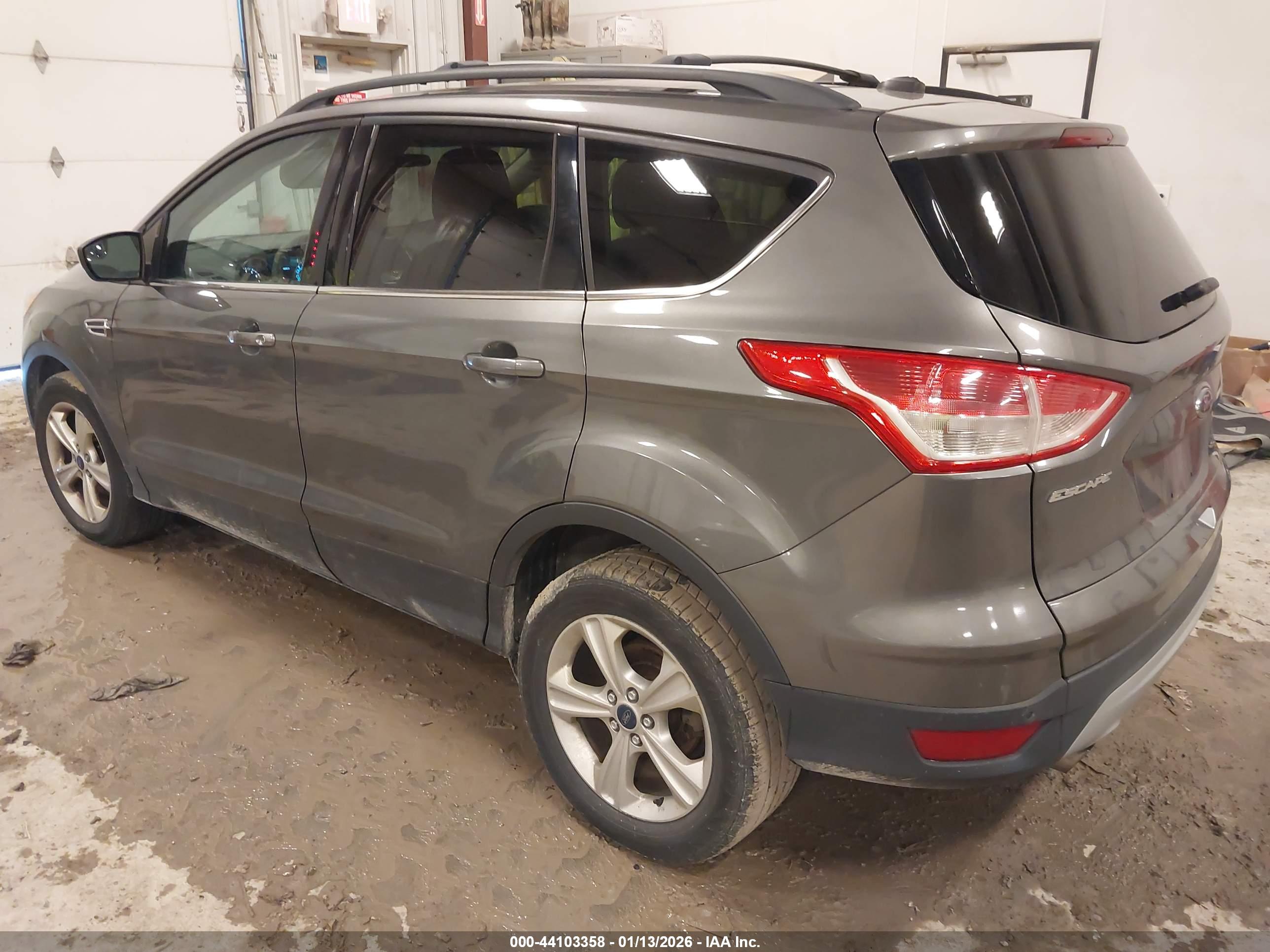 FORD ESCAPE image 3