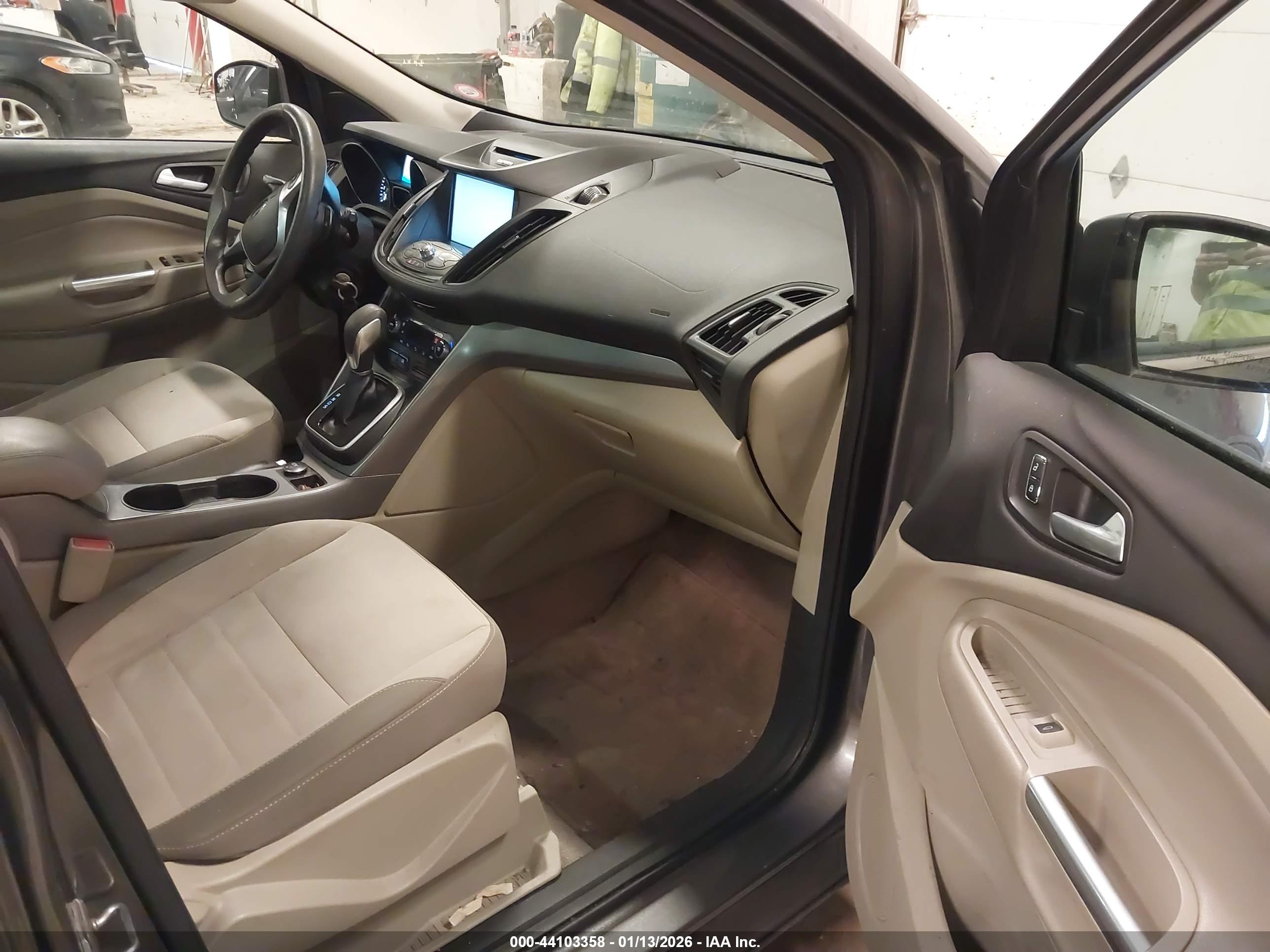 FORD ESCAPE image 5