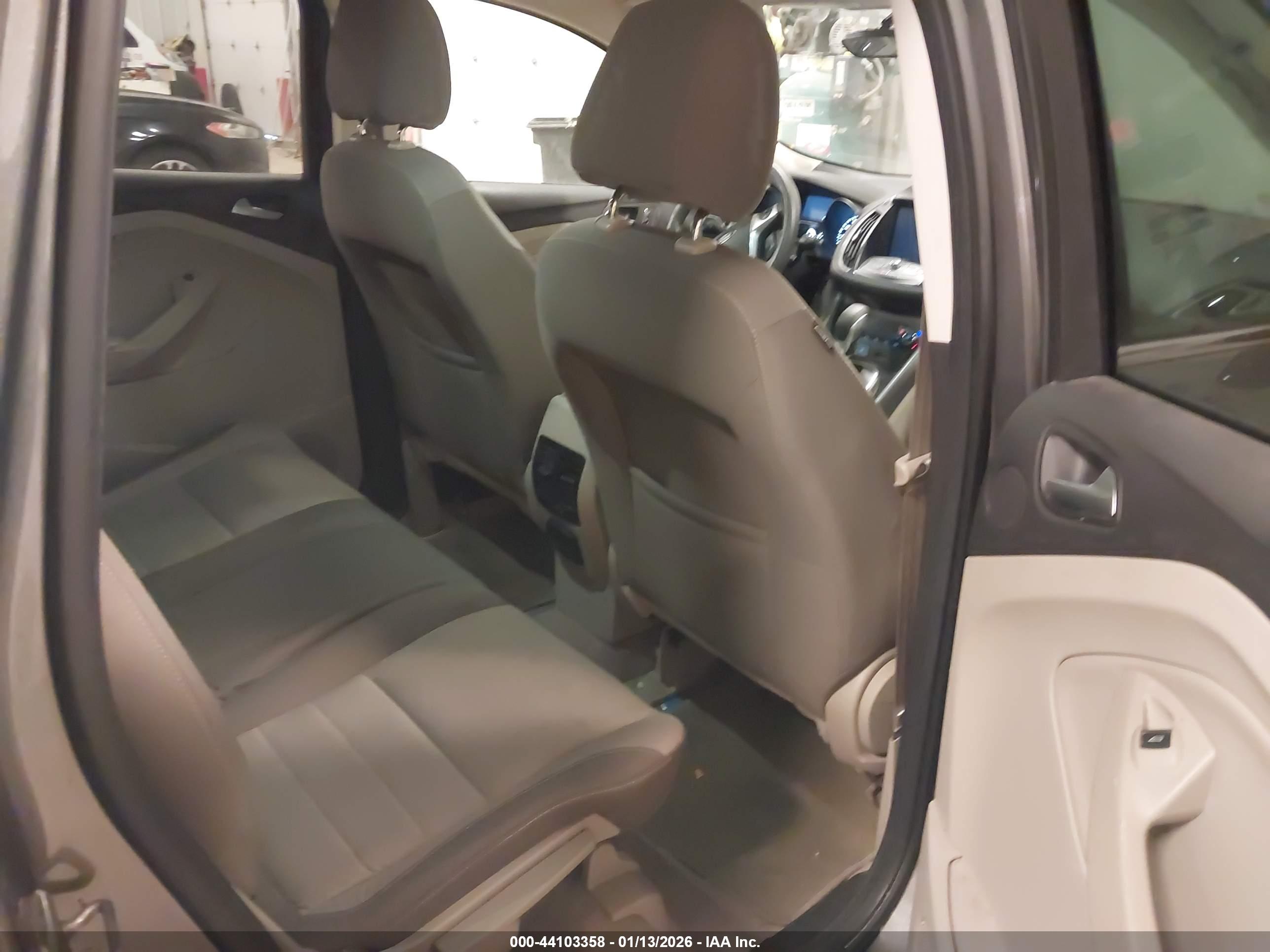 FORD ESCAPE image 8