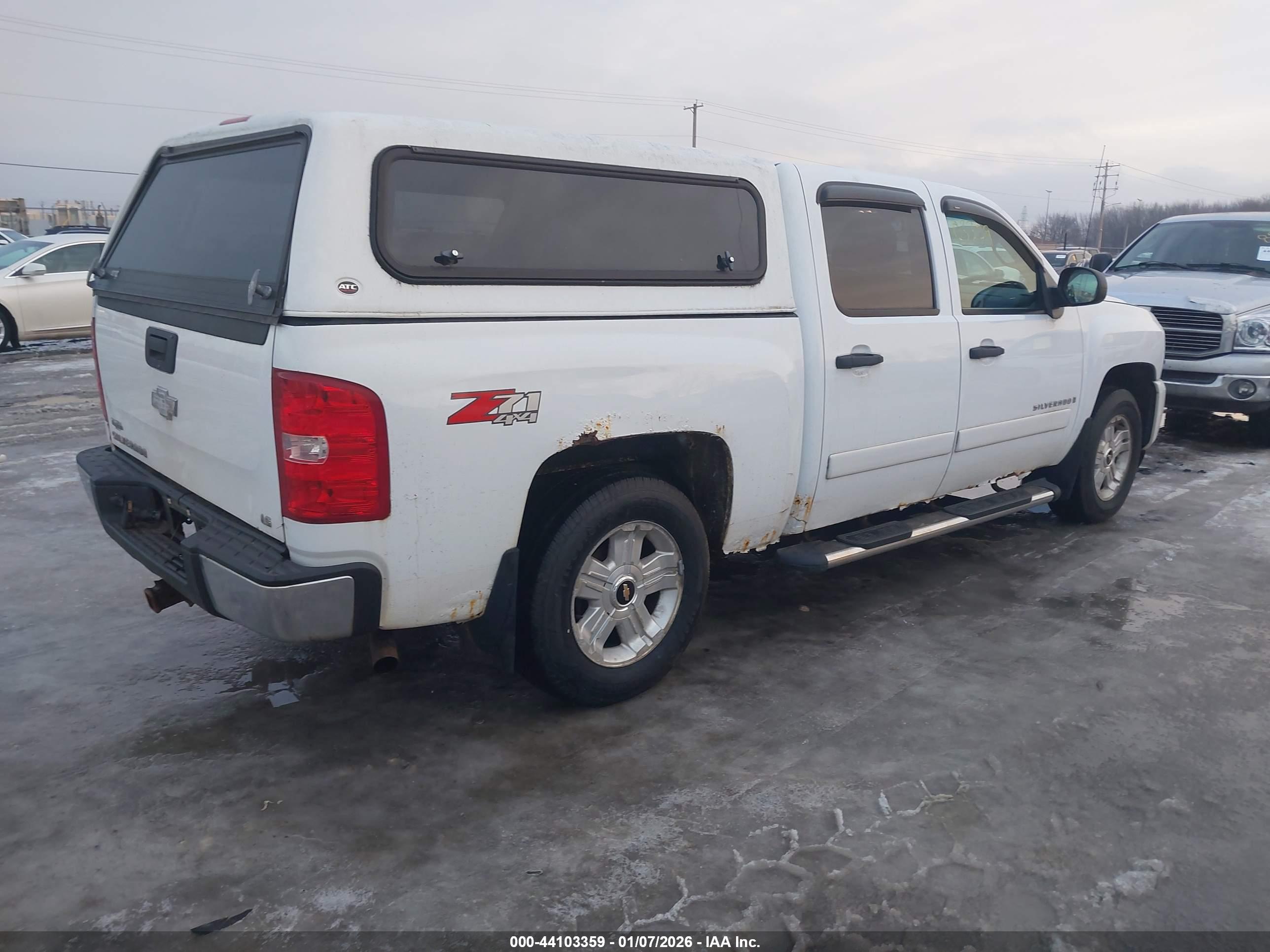 CHEVROLET SILVERADO image 4