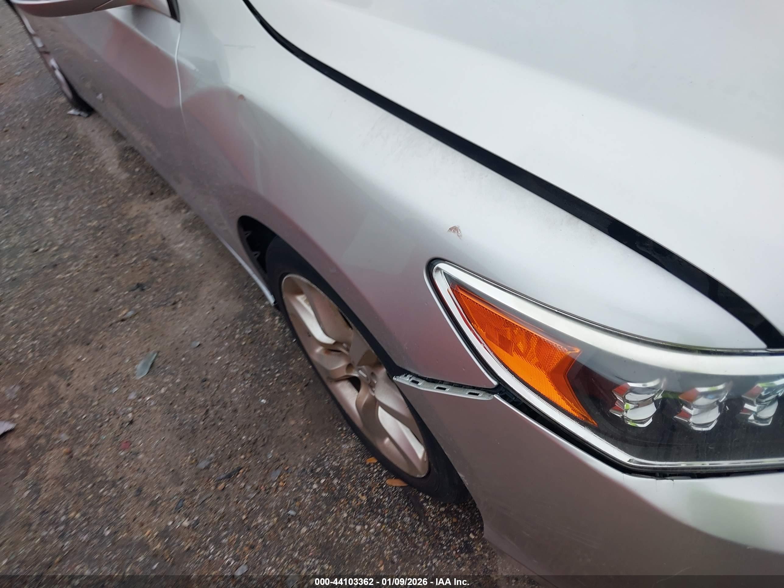 ACURA RLX image 6