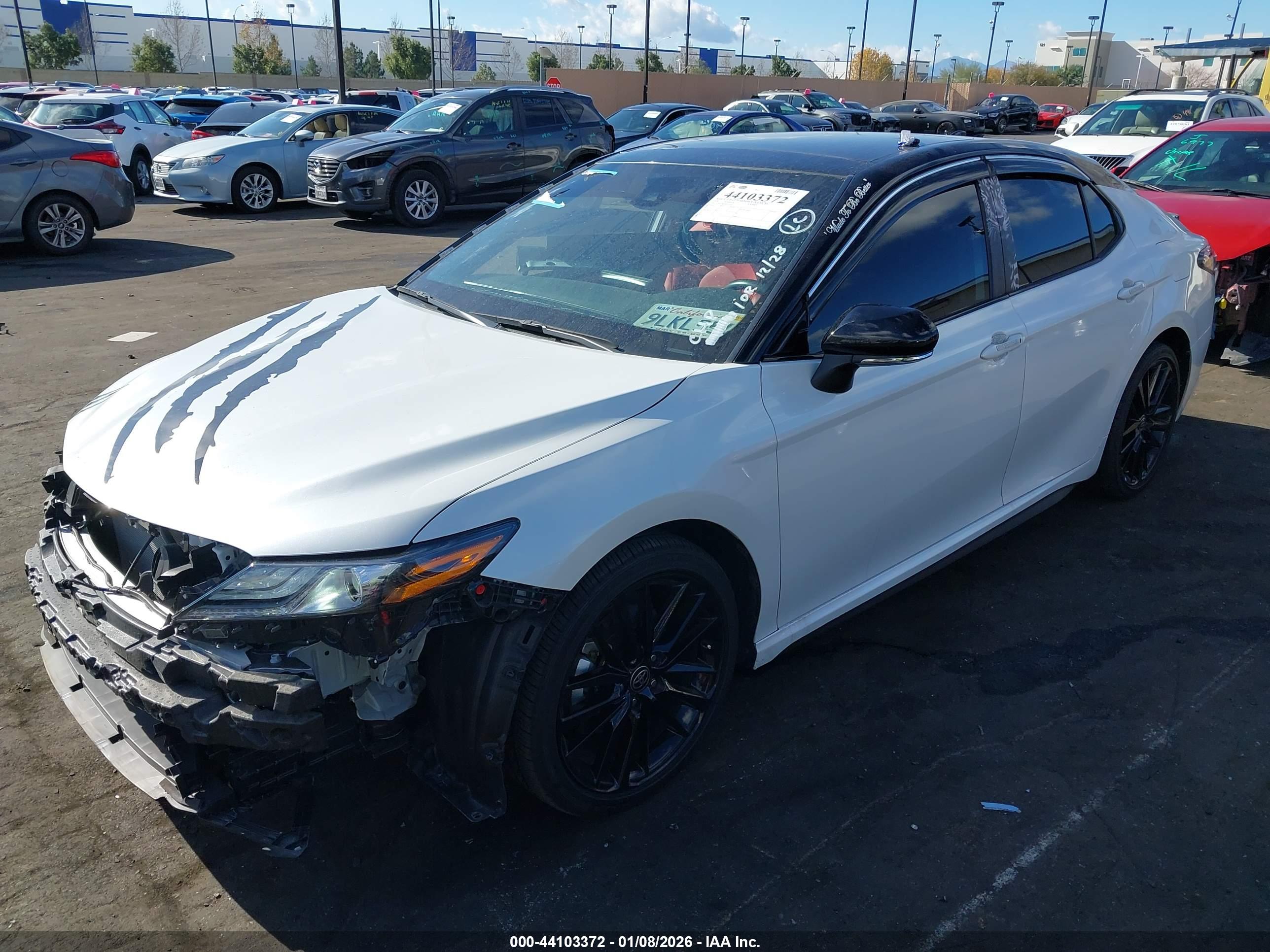 TOYOTA CAMRY image 2