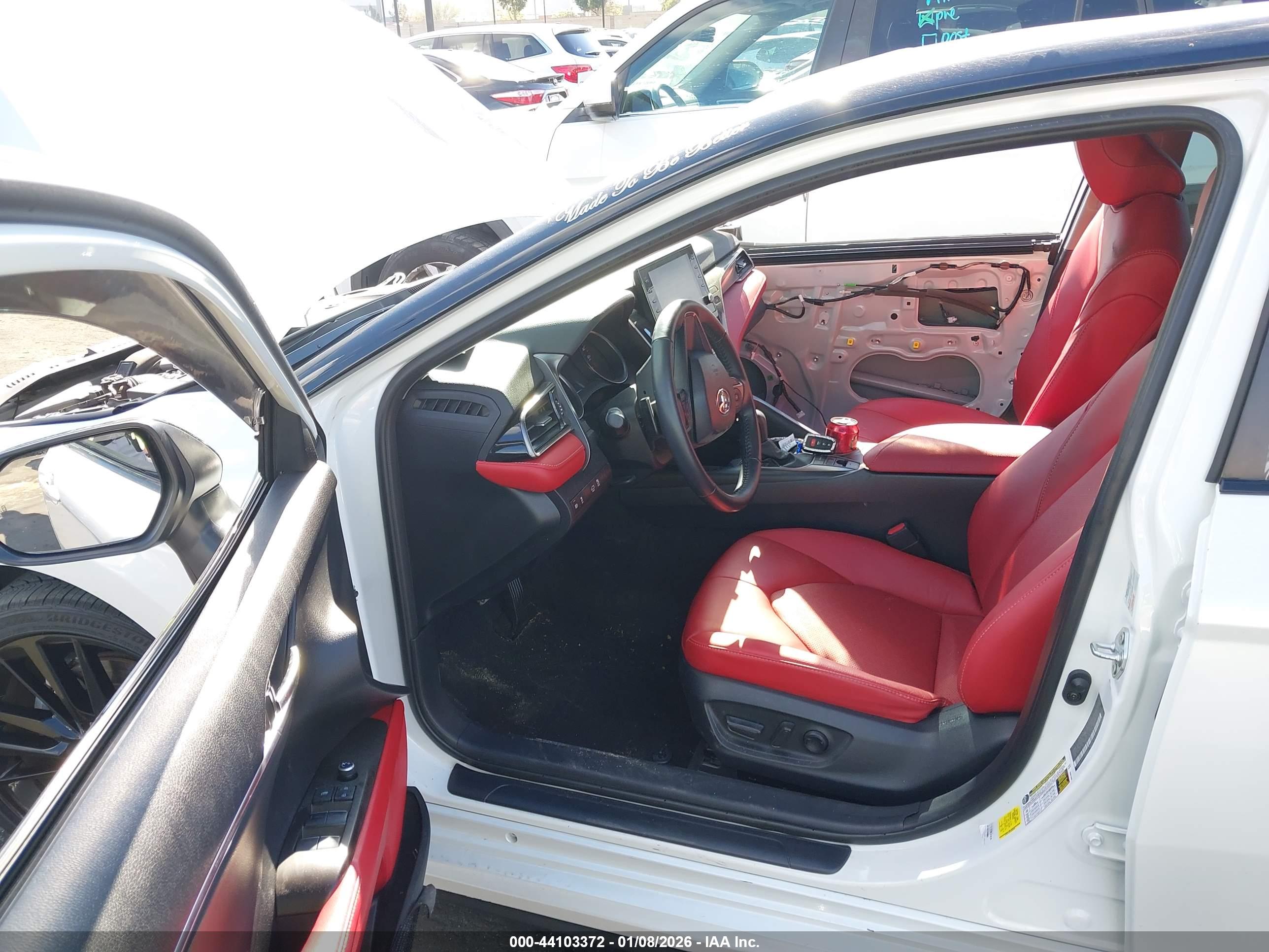 TOYOTA CAMRY image 5