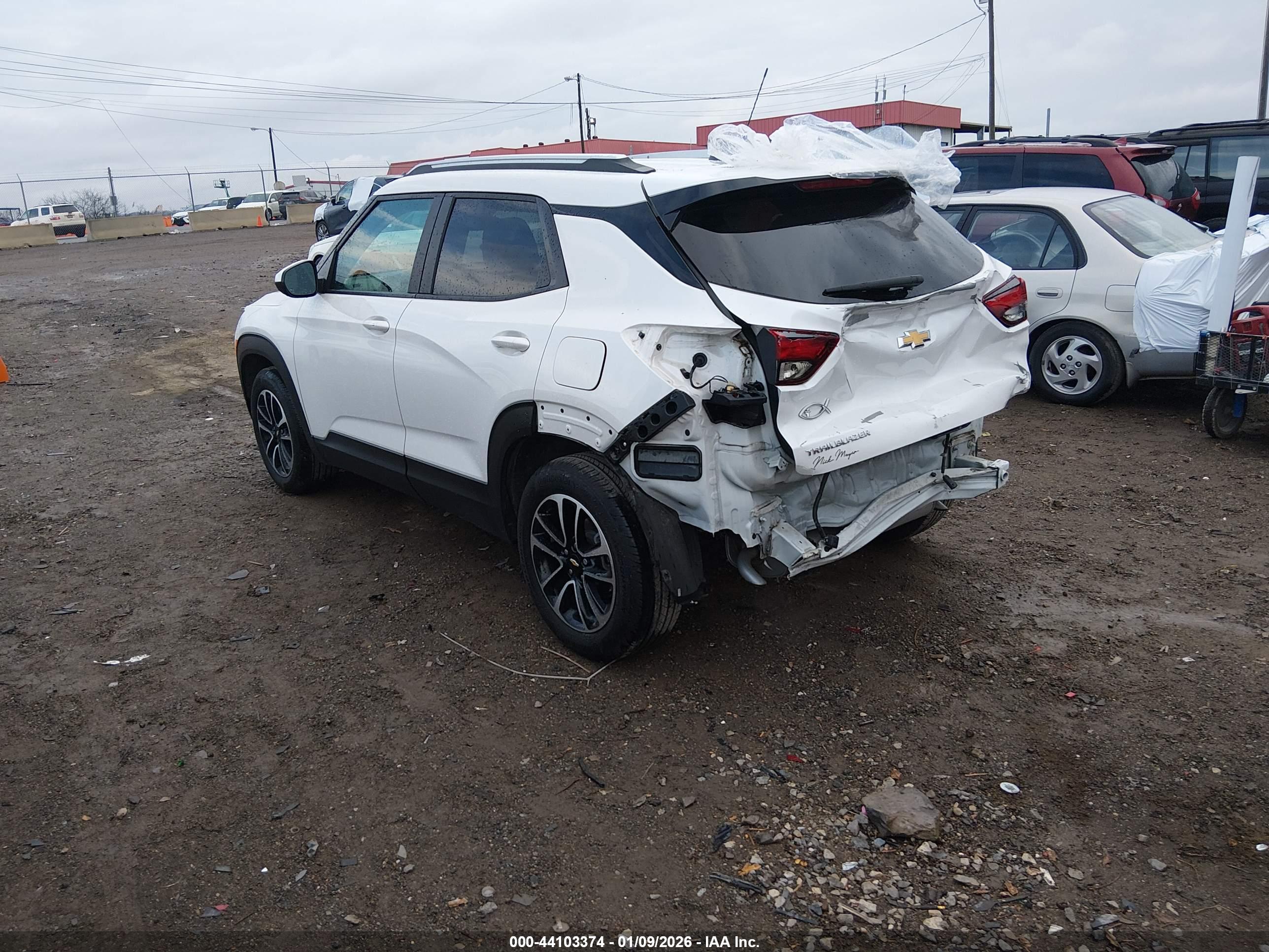 CHEVROLET TRAILBLAZER image 3