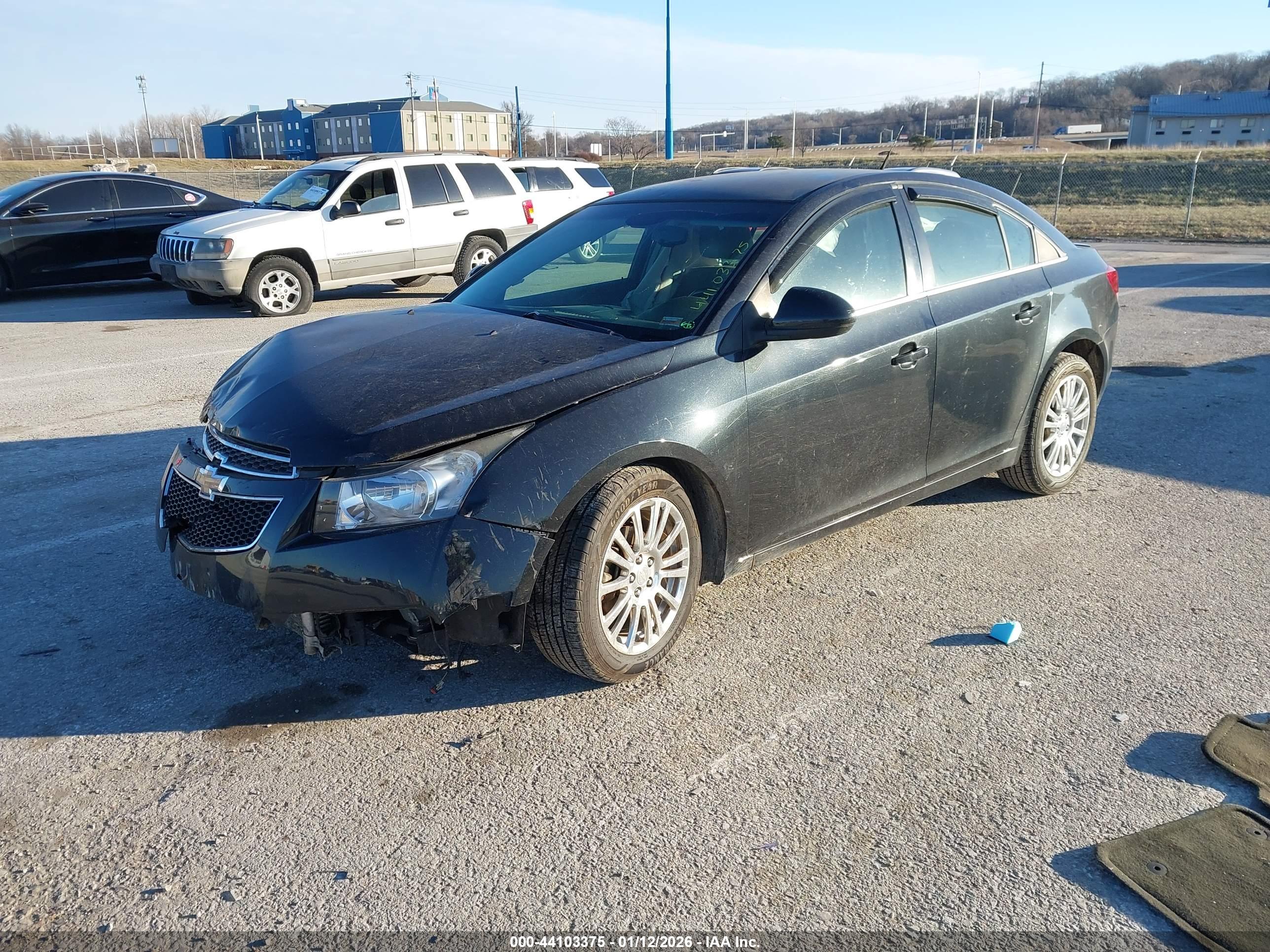 CHEVROLET CRUZE image 2