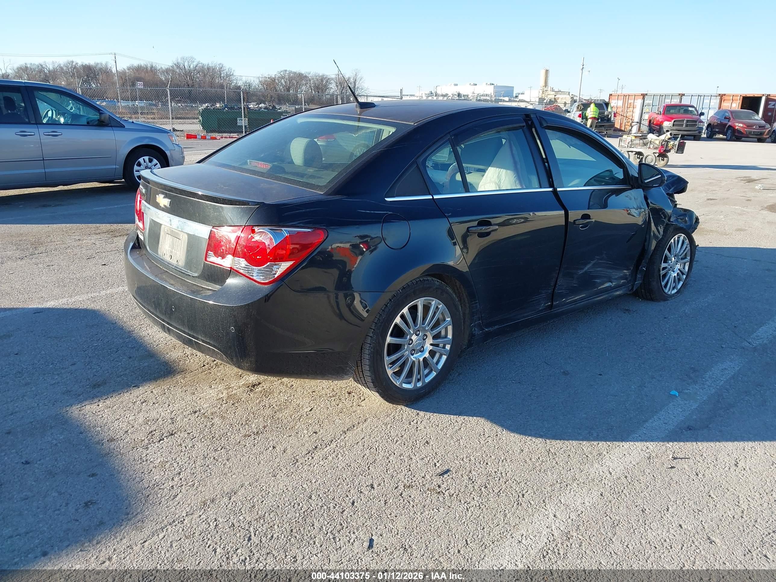 CHEVROLET CRUZE image 4