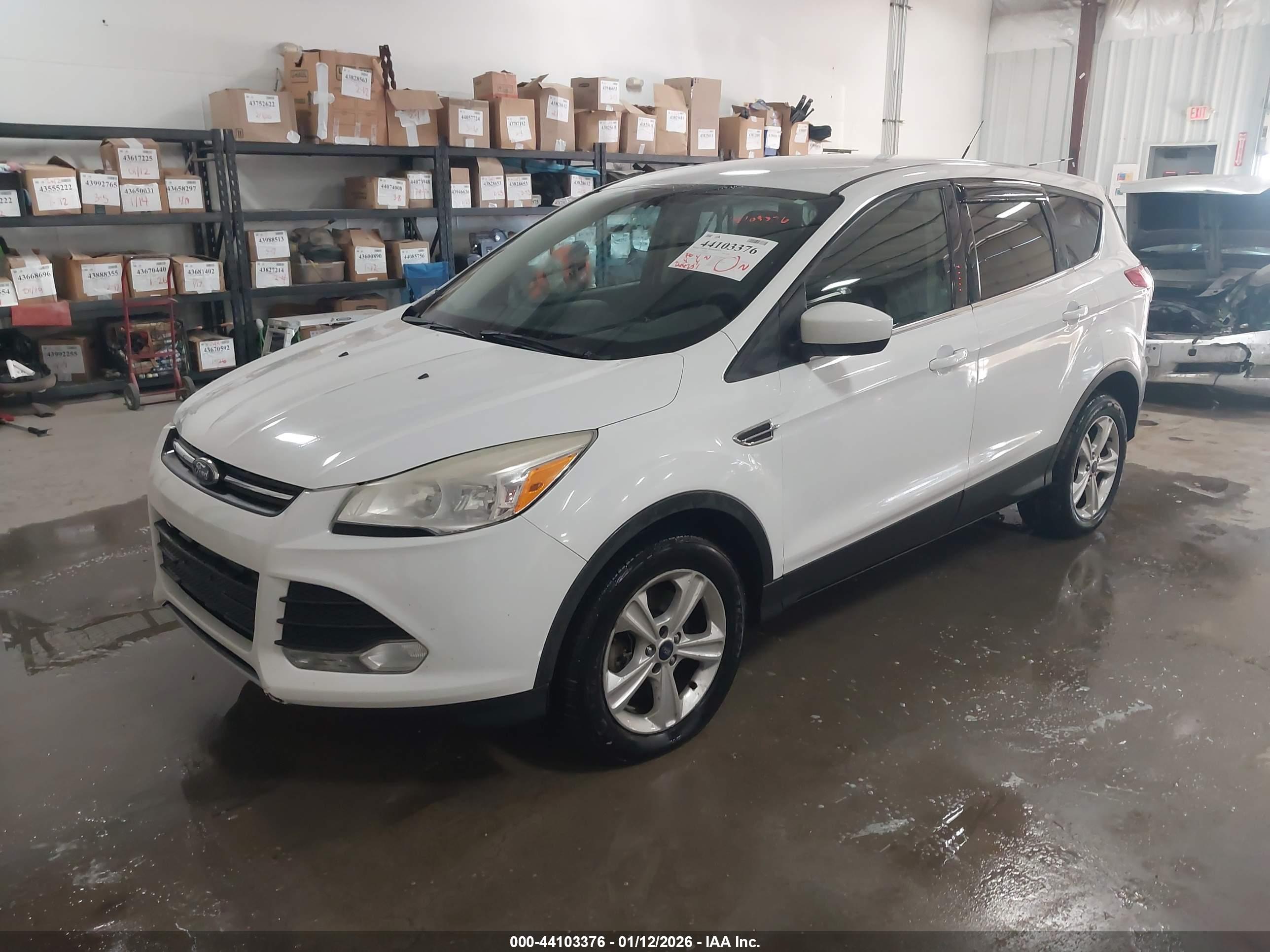 FORD ESCAPE image 2