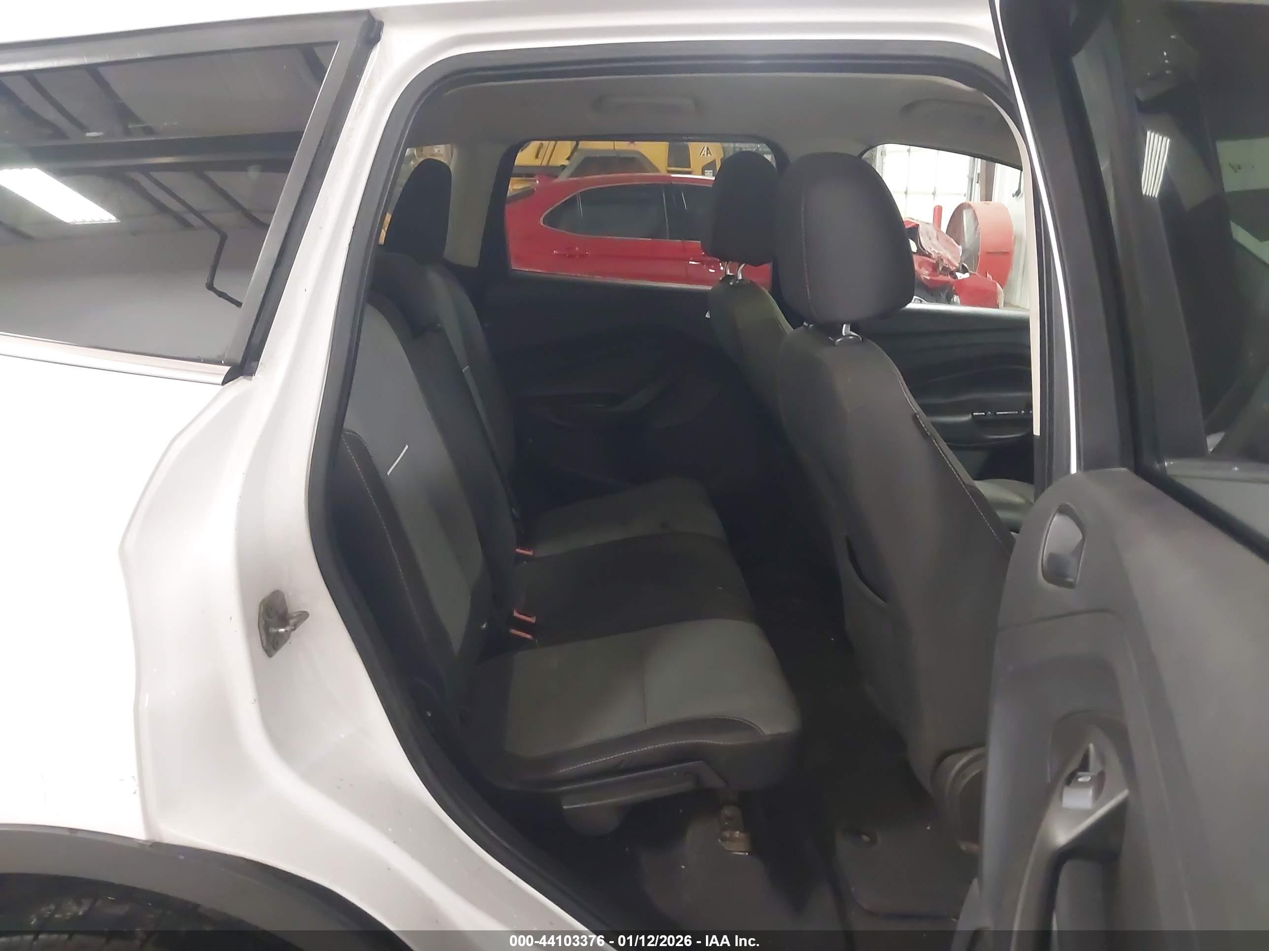 FORD ESCAPE image 8