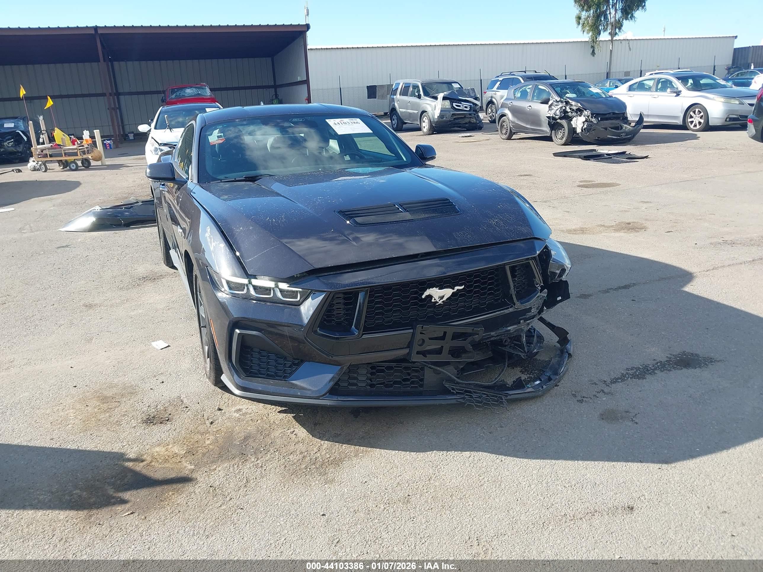 FORD MUSTANG image 6