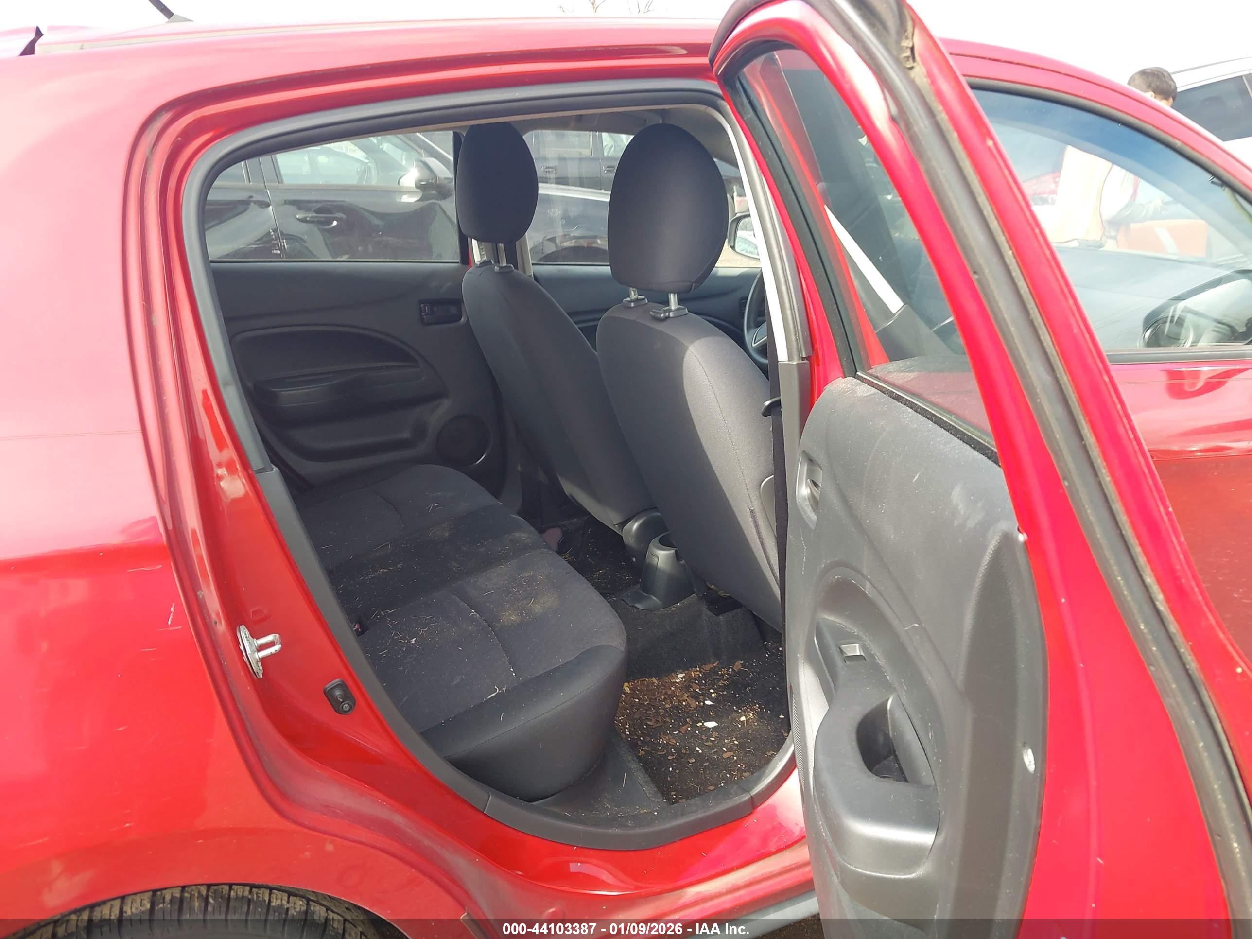 MITSUBISHI MIRAGE image 8