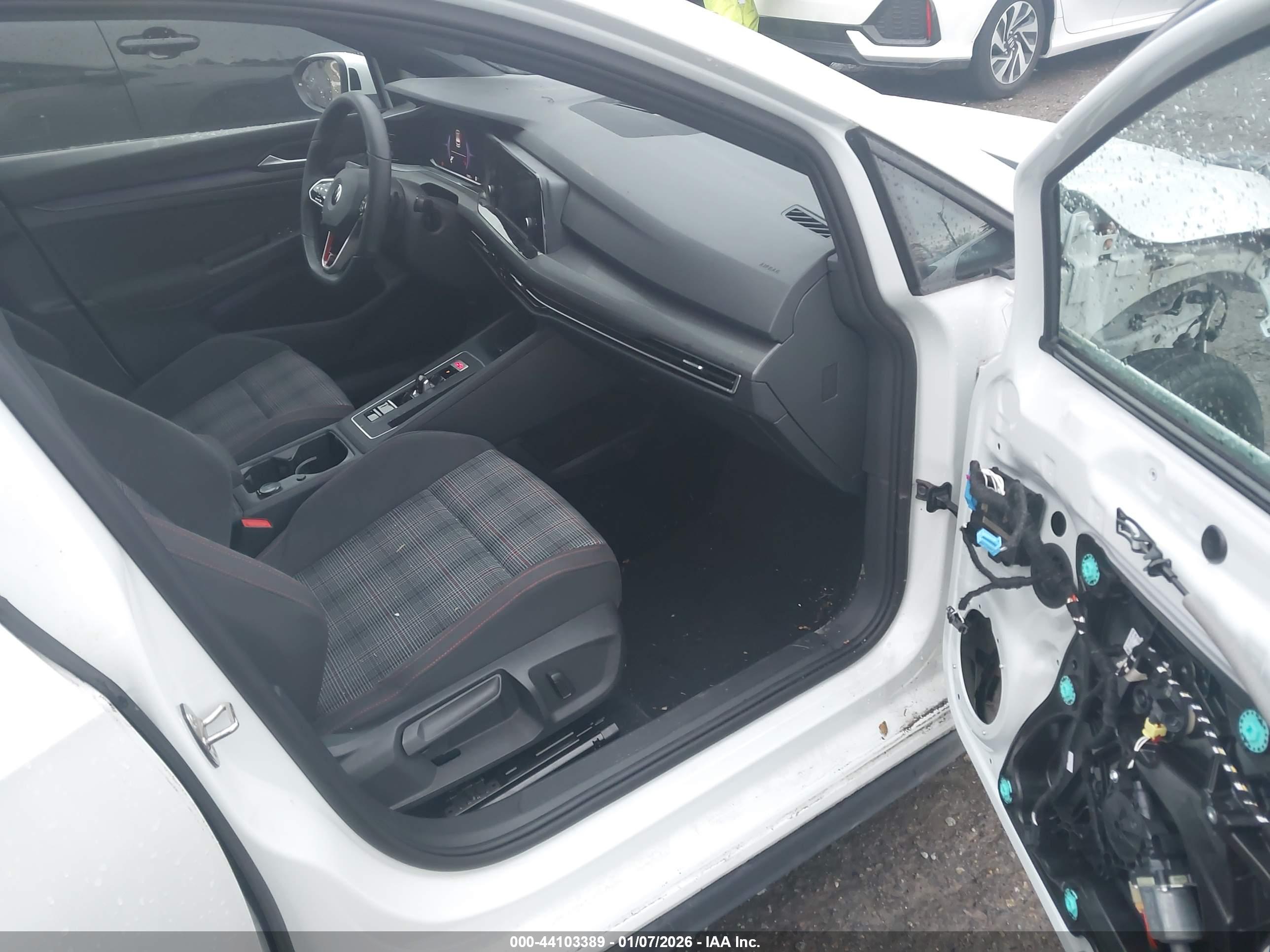 VOLKSWAGEN GOLF image 5
