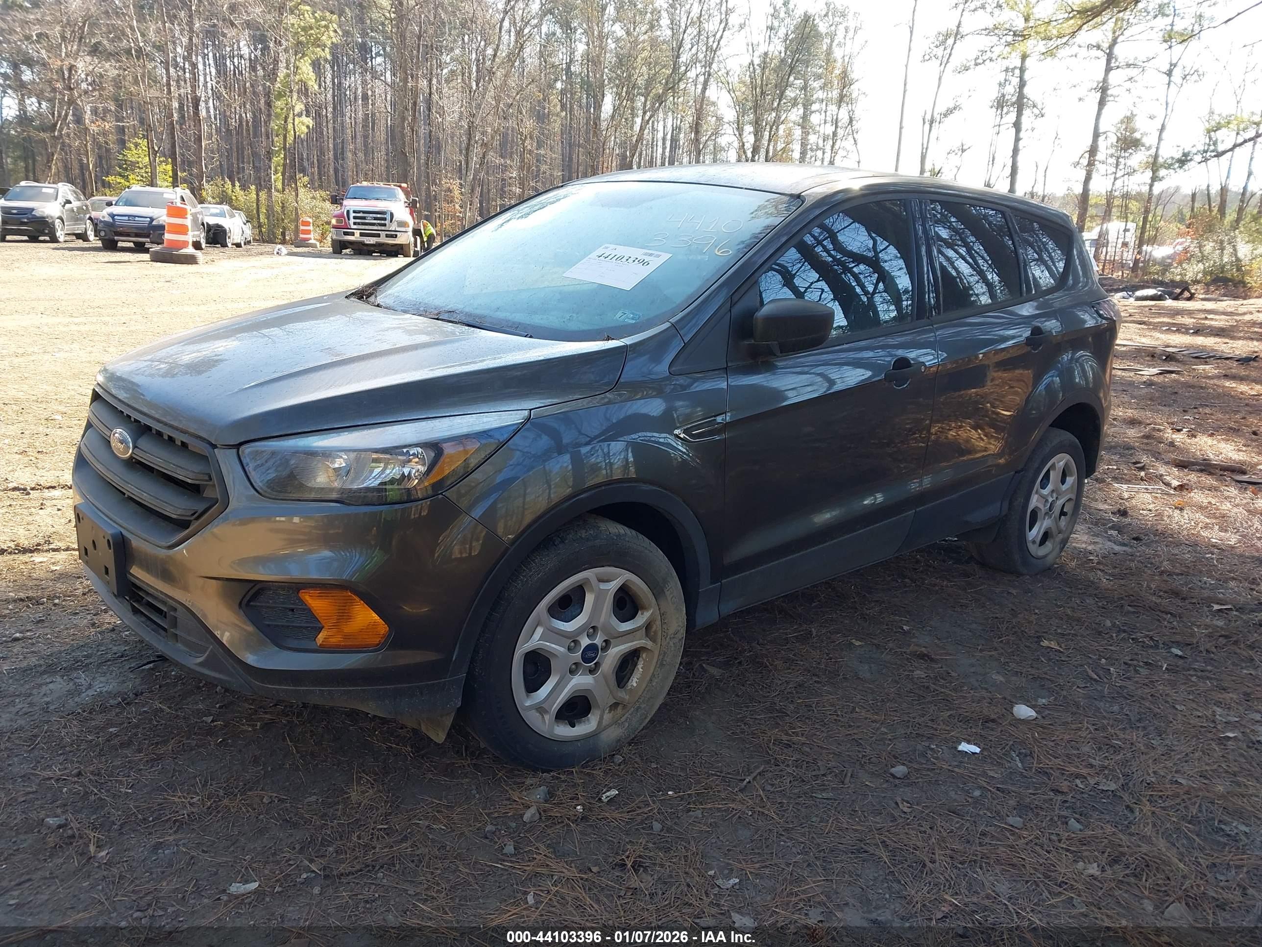 FORD ESCAPE image 2