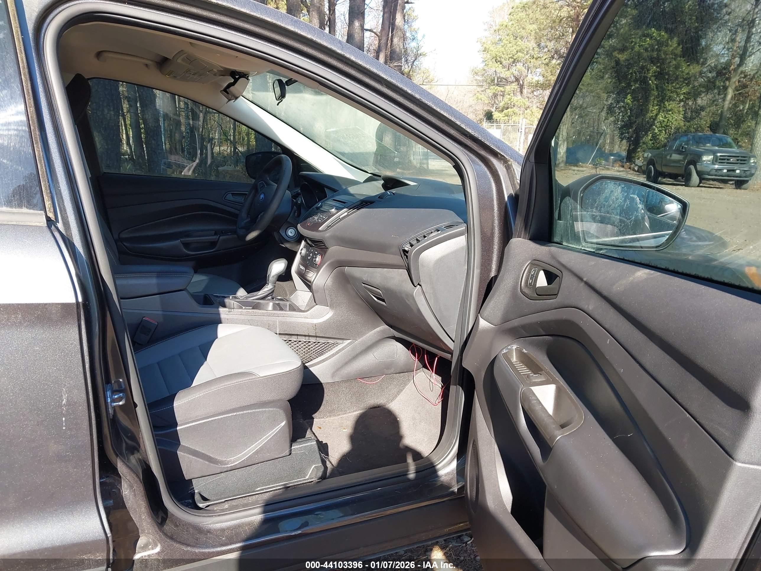 FORD ESCAPE image 5