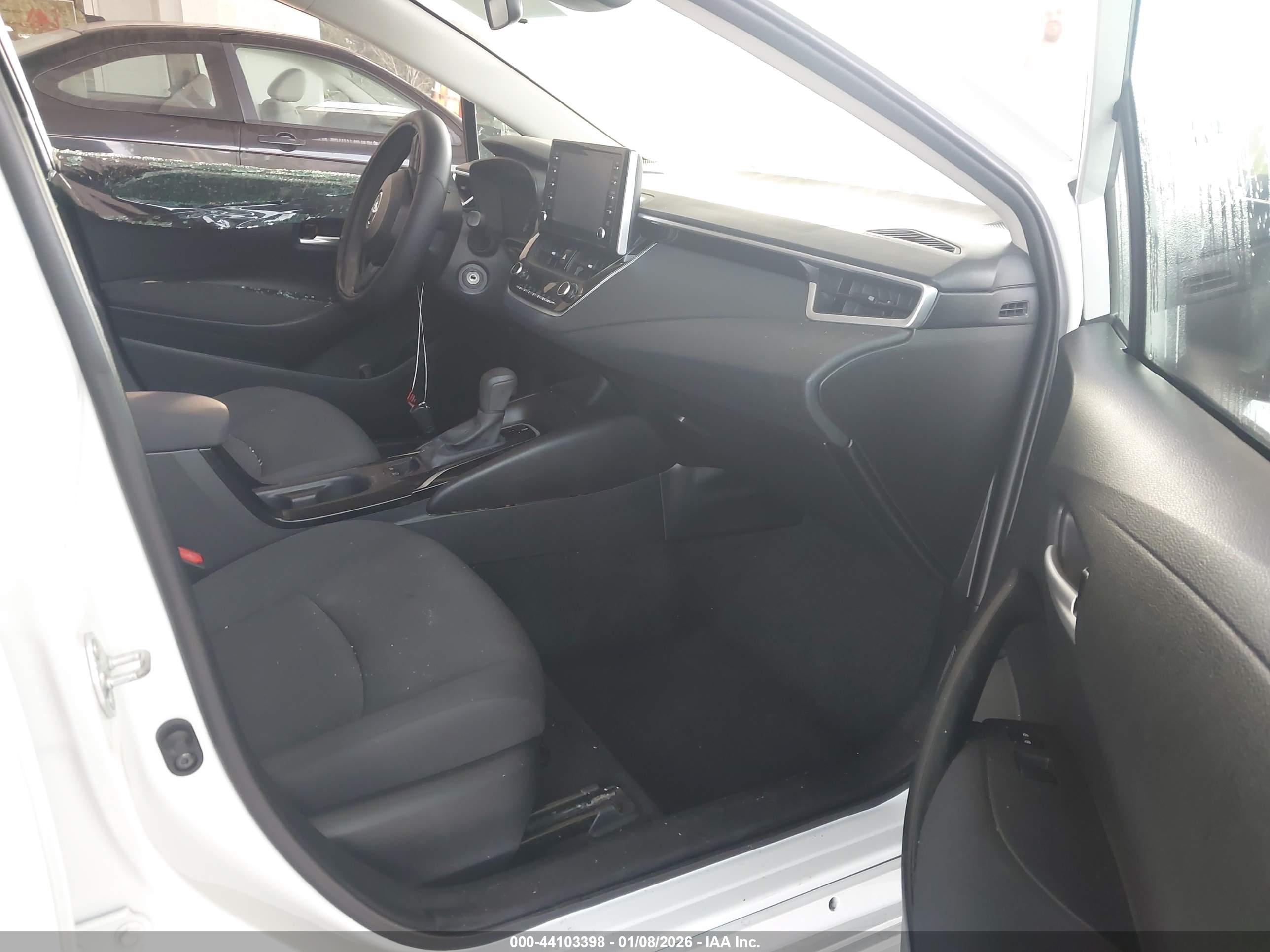 TOYOTA COROLLA image 5