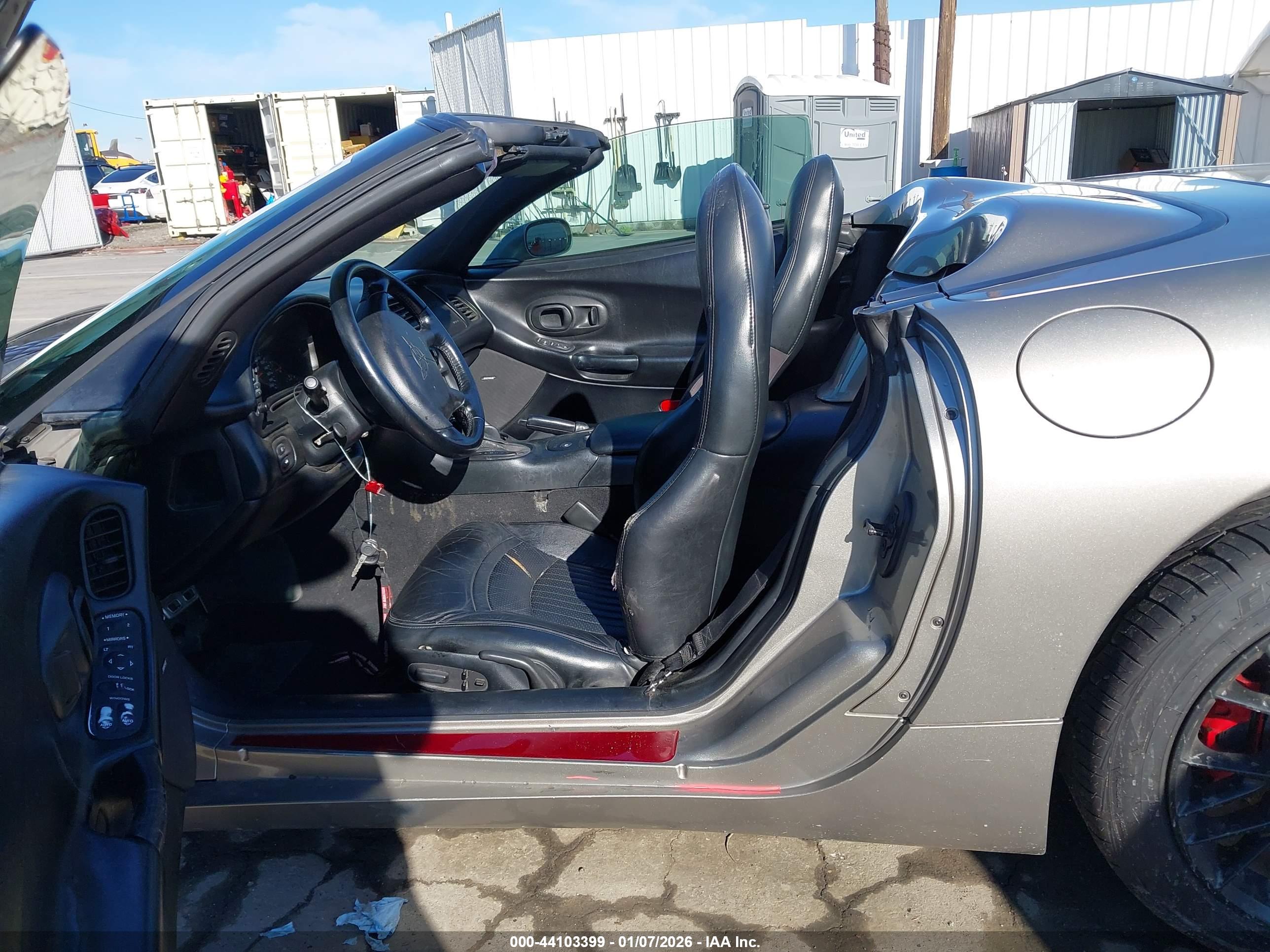 CHEVROLET CORVETTE image 6