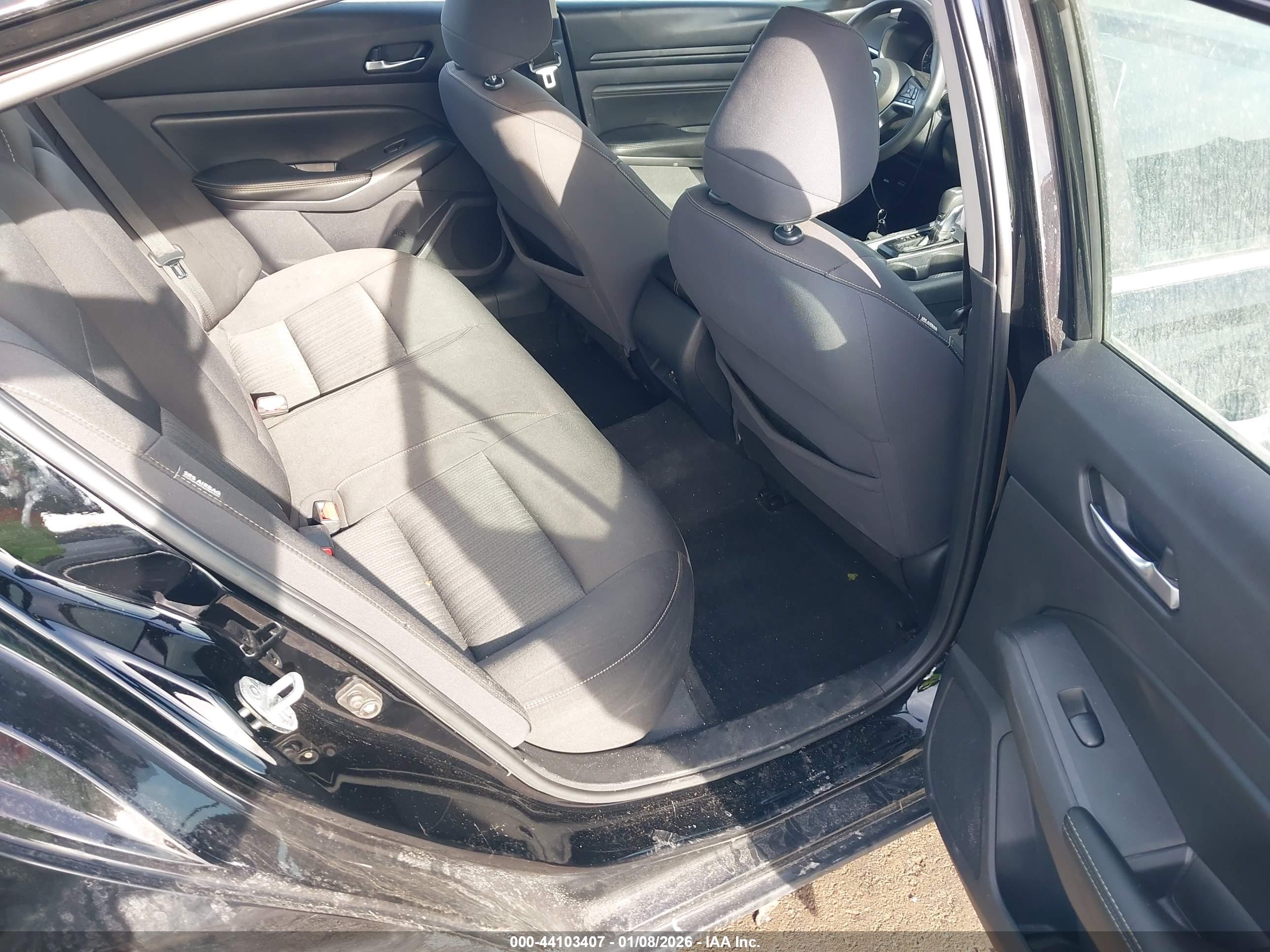 NISSAN ALTIMA image 8